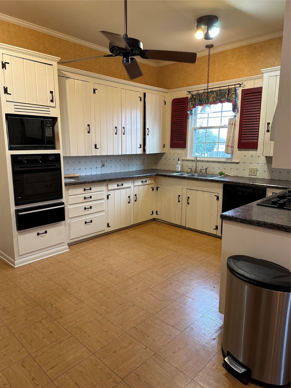 509 E Main Street Mexia TX 76667