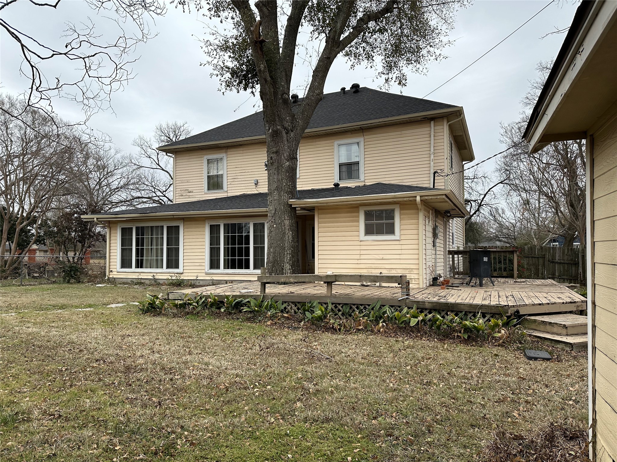 509 E Main Street Mexia TX 76667