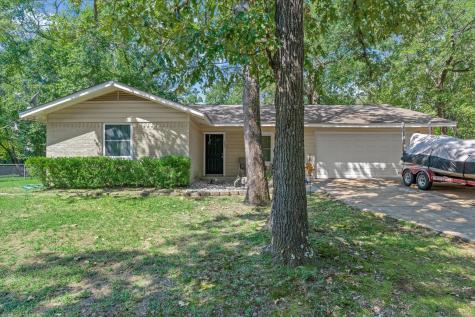 1209 Lakeside Drive Grand Saline TX 75140