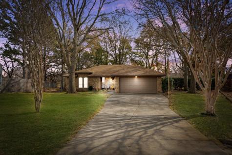306 Mari Court Mansfield TX 76063