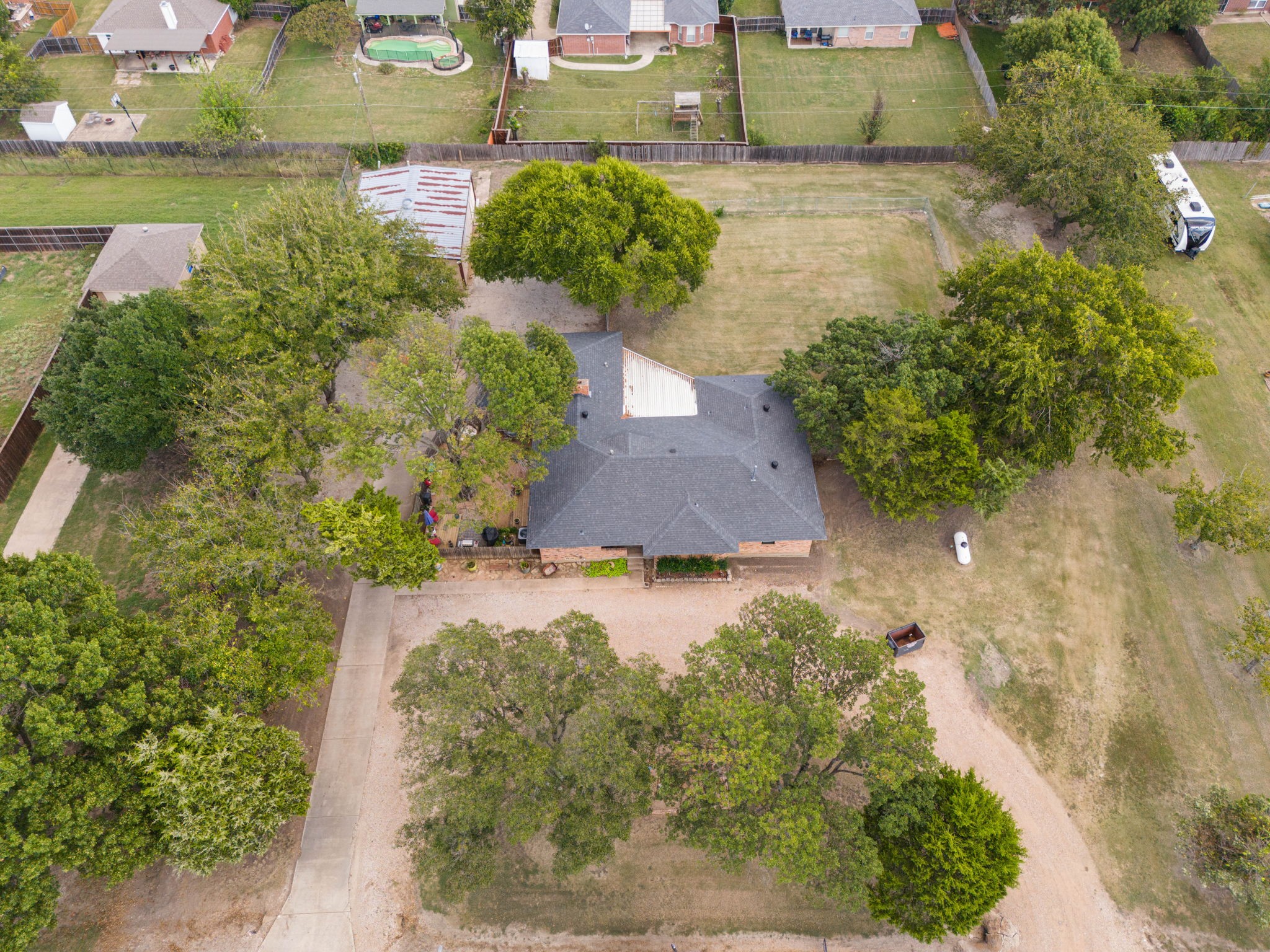 804 Lark Lane Oak Leaf TX 75154