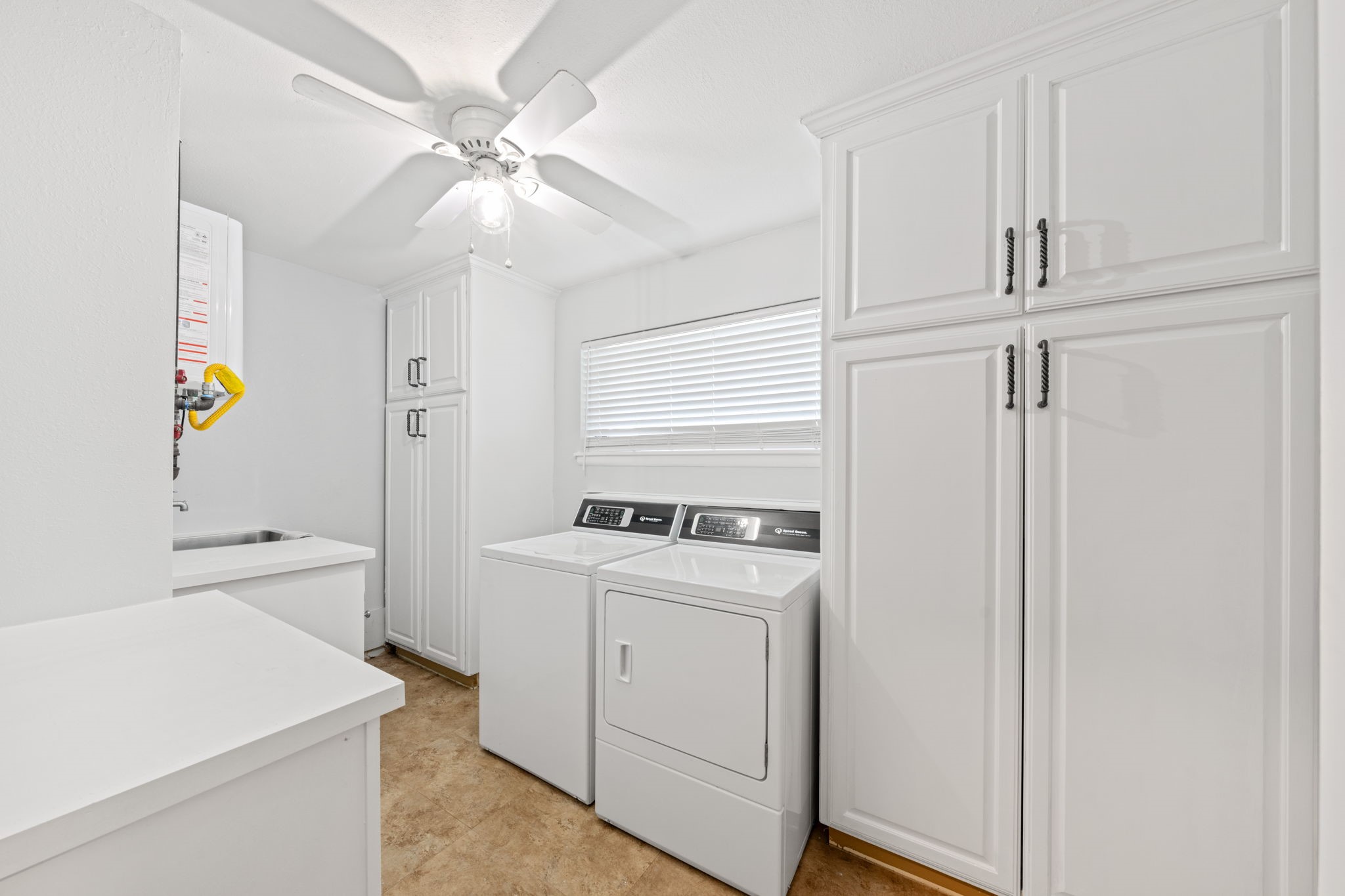 804 Lark Lane Oak Leaf TX 75154
