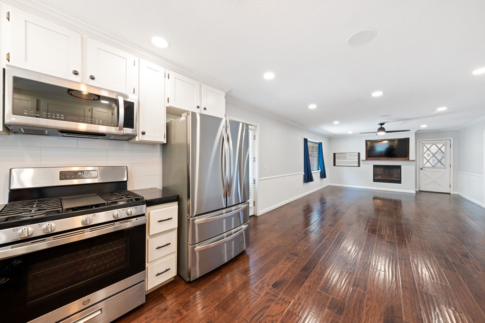 804 Lark Lane Oak Leaf TX 75154