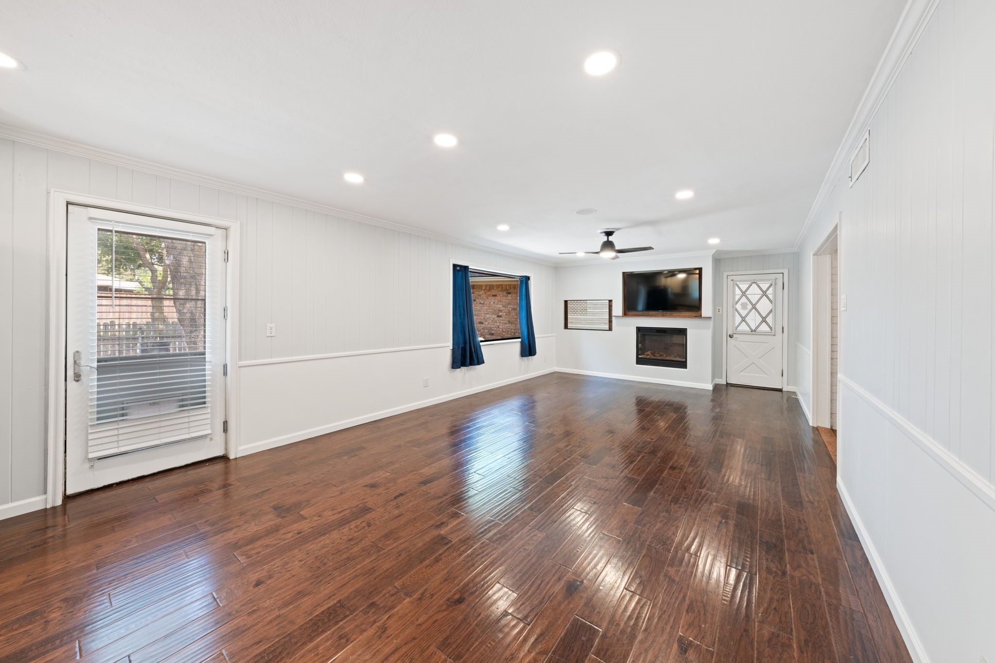 804 Lark Lane Oak Leaf TX 75154