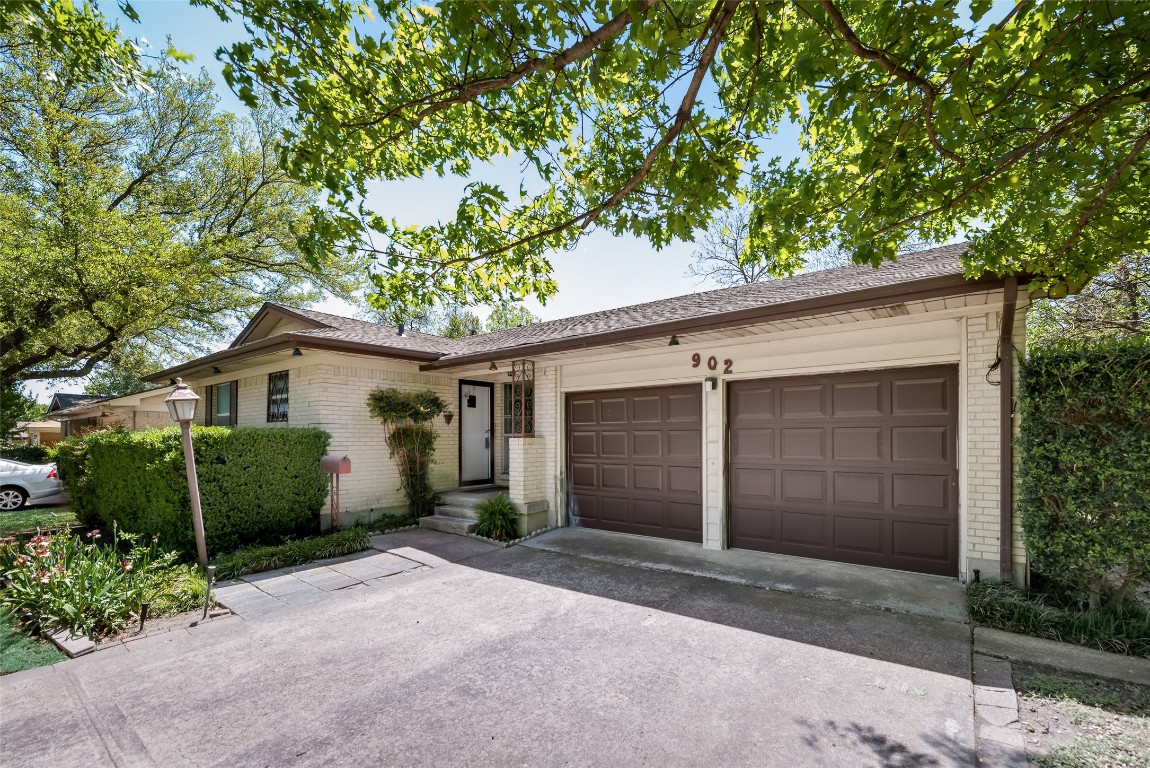 902 Bandera Lane Garland TX 75040