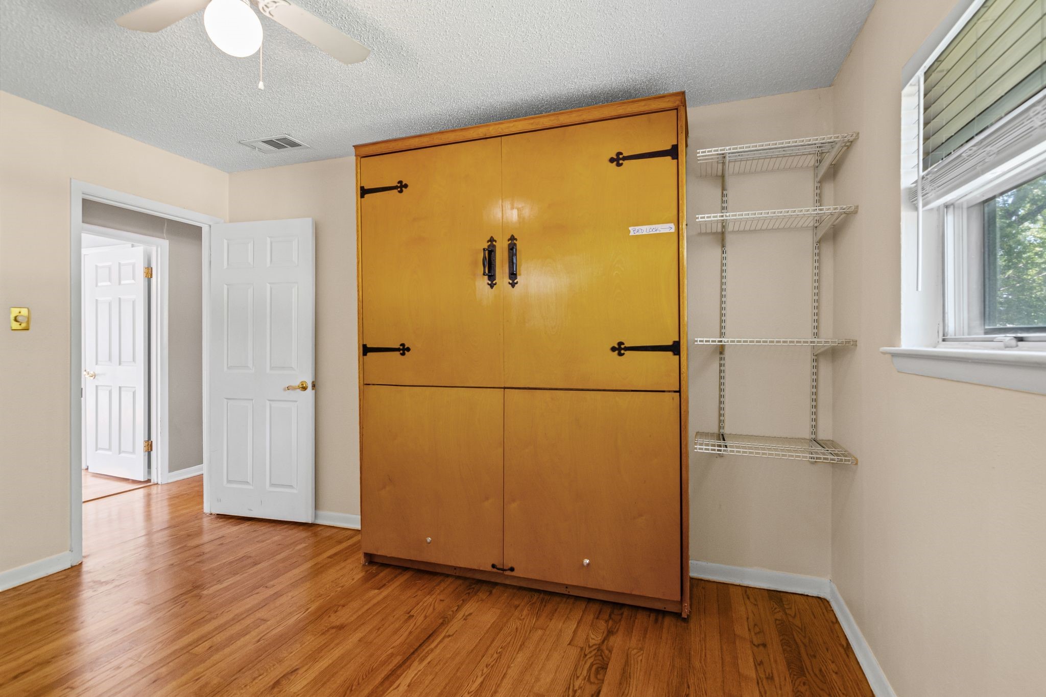 320 Patricia Lane Bedford TX 76022