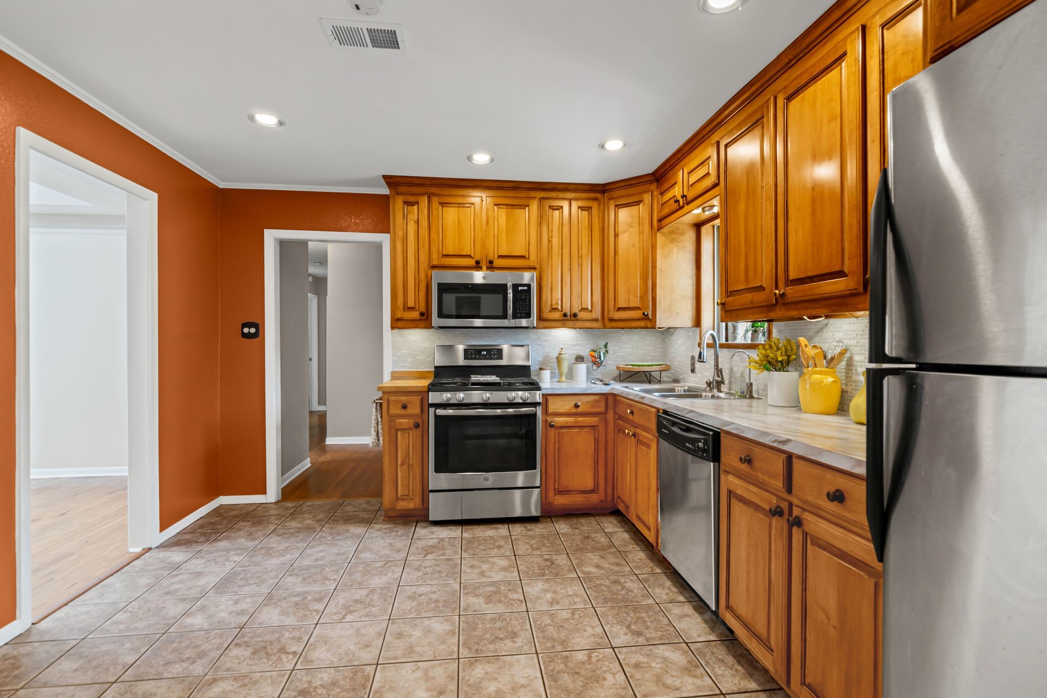 320 Patricia Lane Bedford TX 76022
