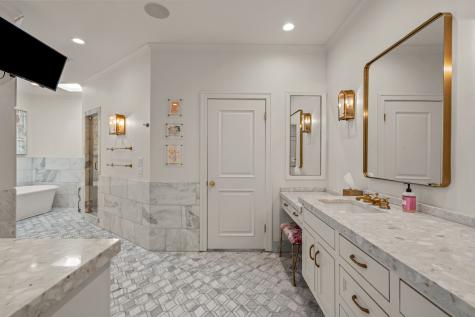 5849 Merrymount Road Westover Hills TX 76107