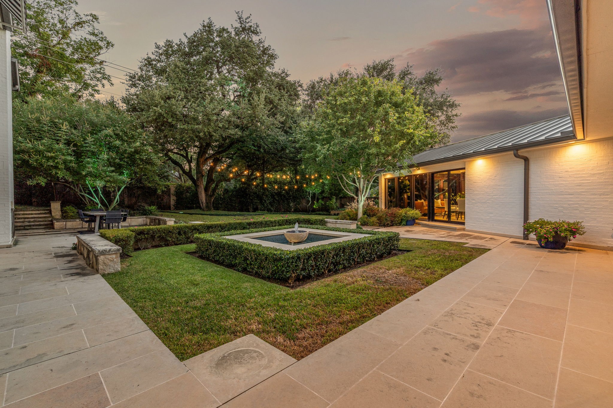 5849 Merrymount Road Westover Hills TX 76107