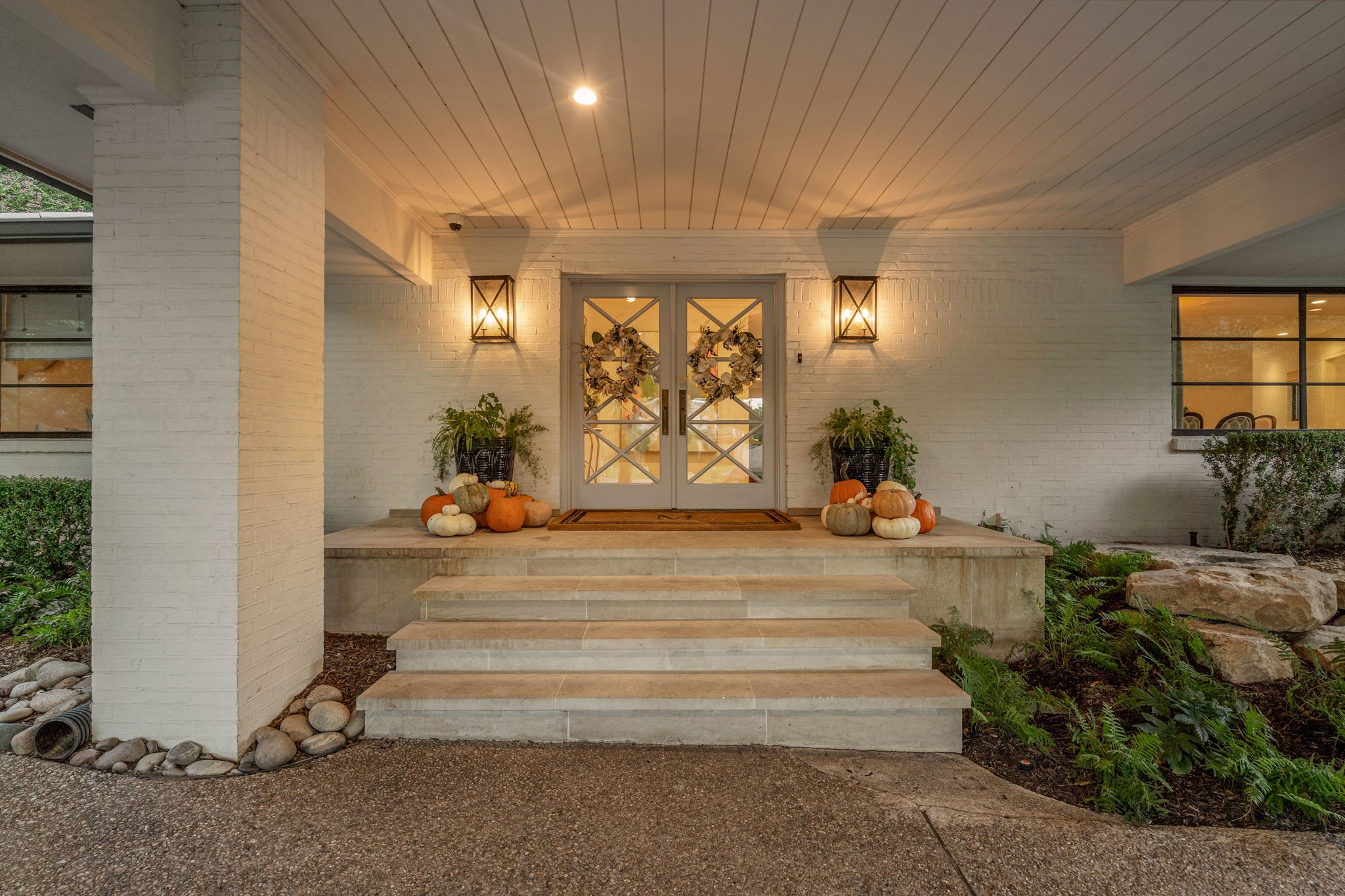 5849 Merrymount Road Westover Hills TX 76107