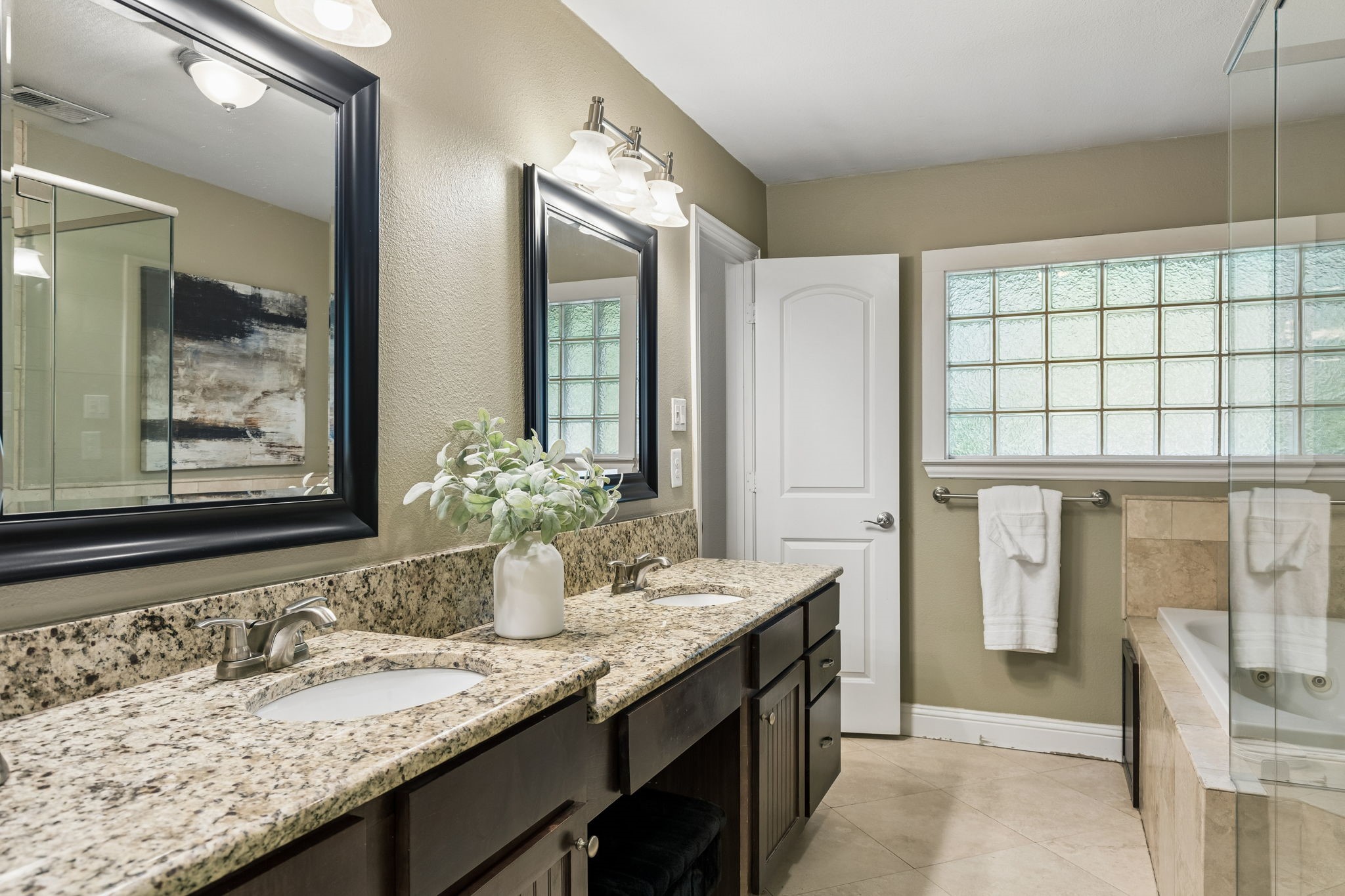 4166 Goodfellow Drive Dallas TX 75229