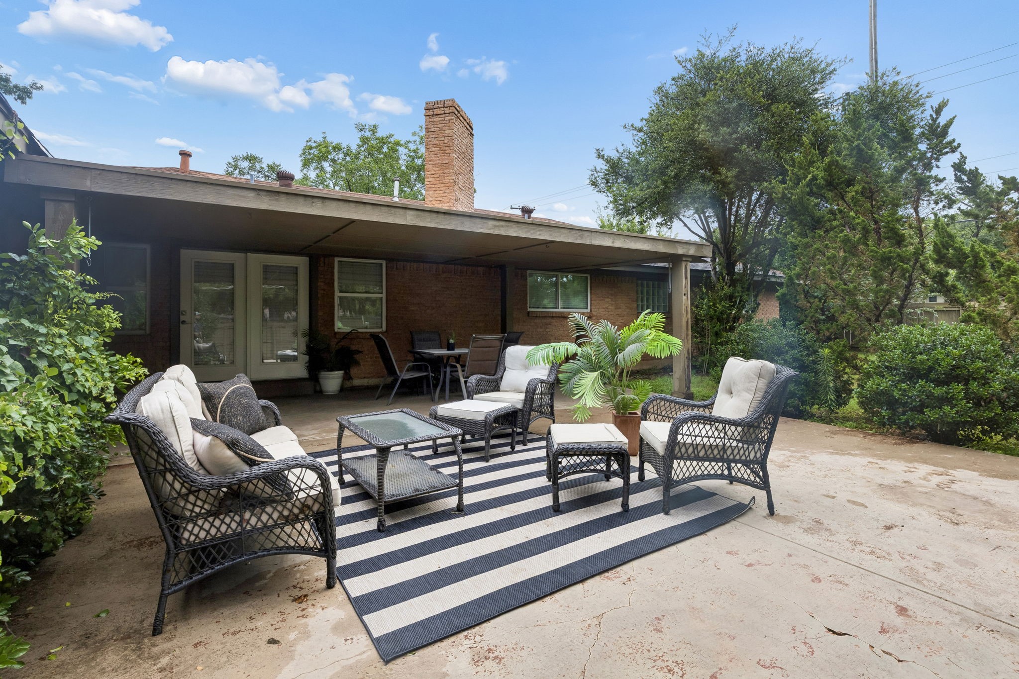 4166 Goodfellow Drive Dallas TX 75229