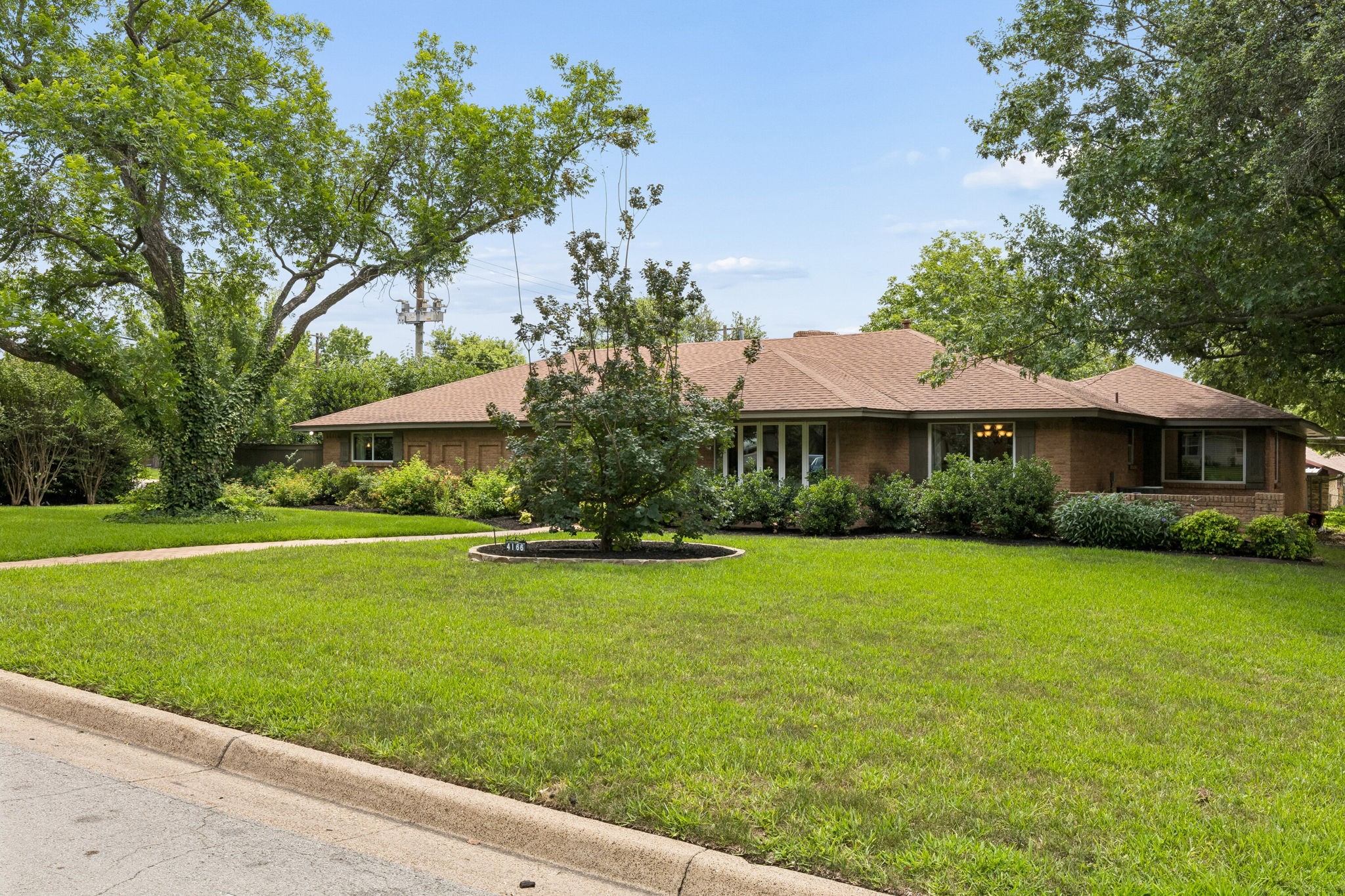 4166 Goodfellow Drive Dallas TX 75229