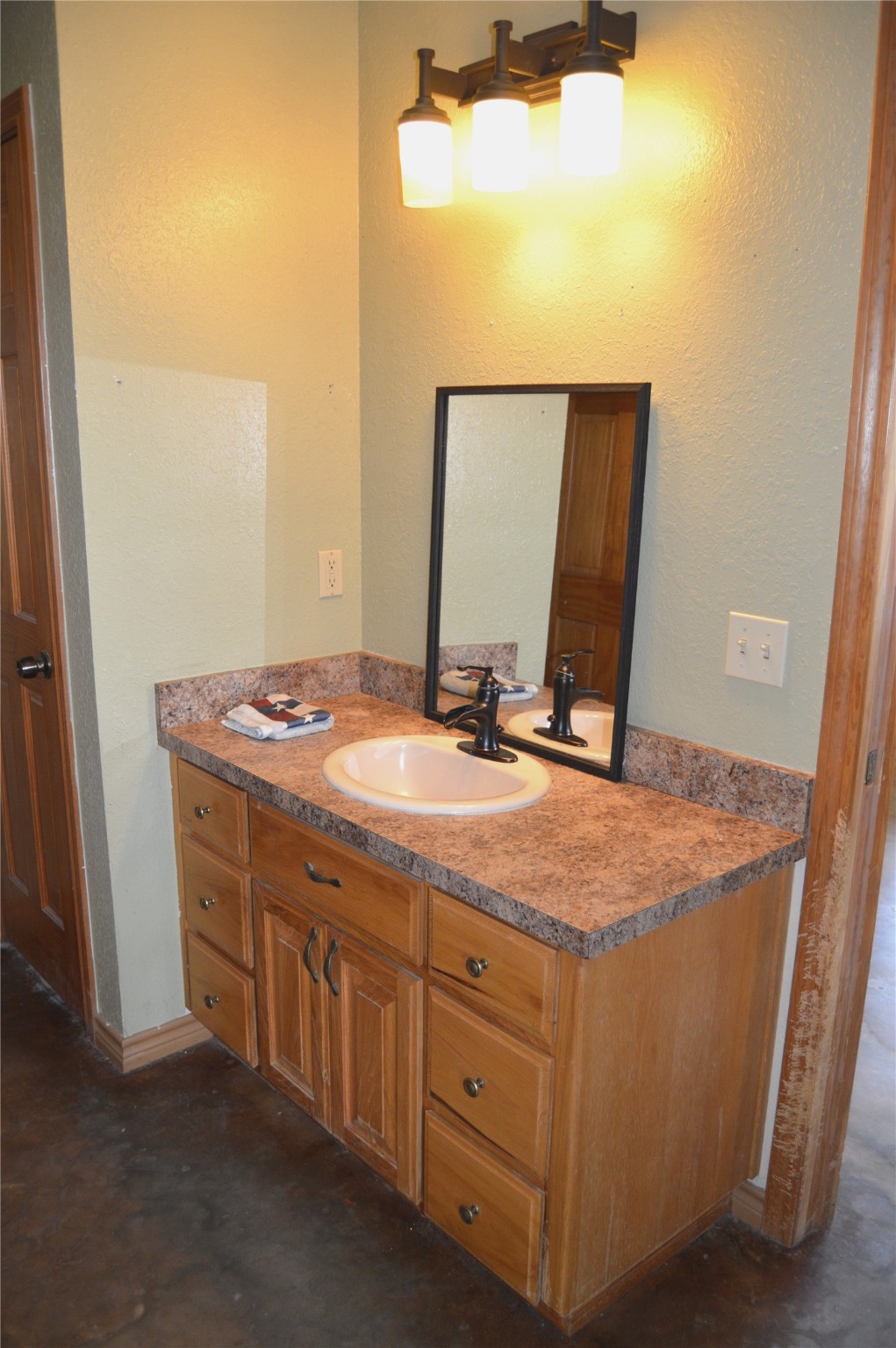 2055 Cr 2185 (20) Klondike TX 75448