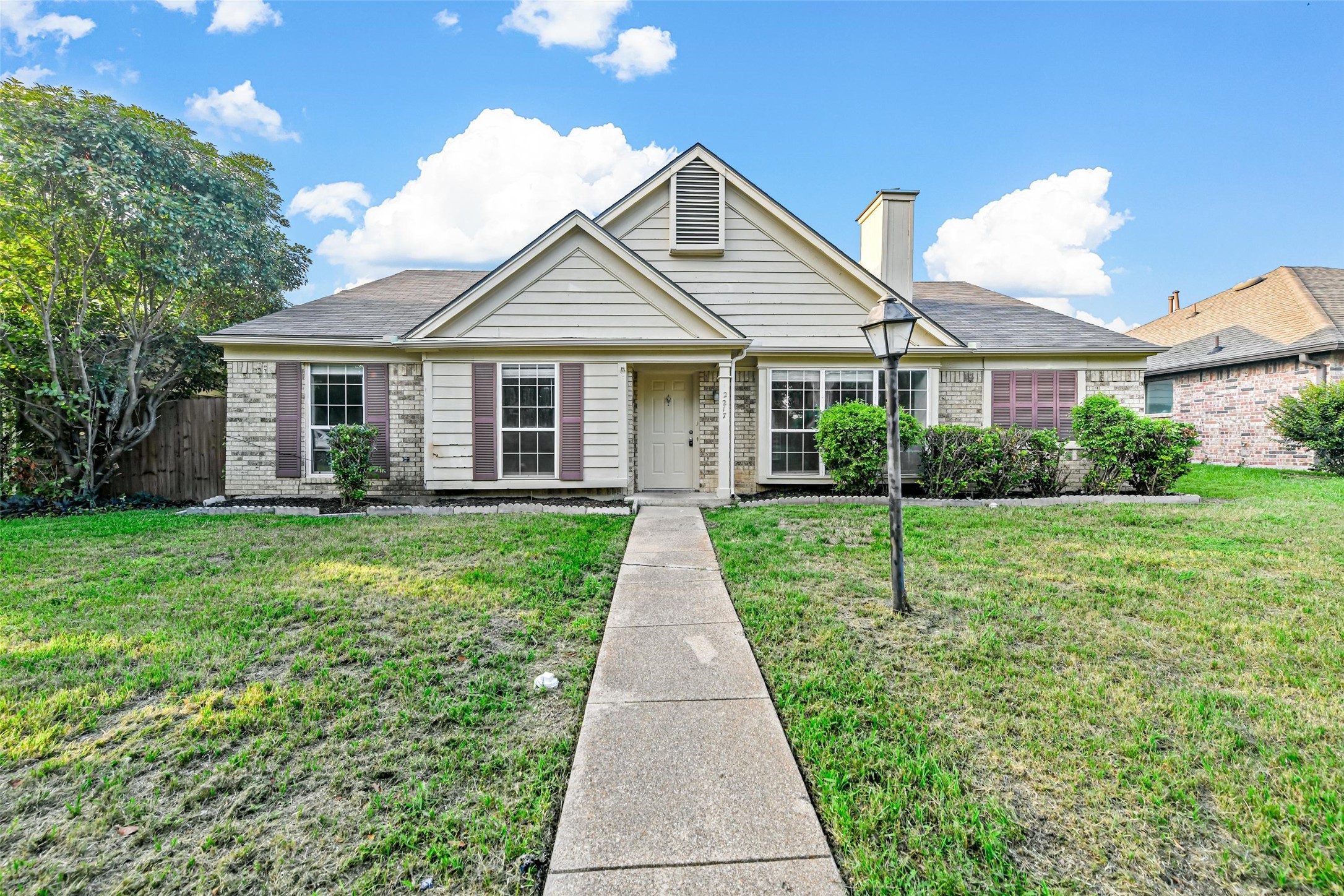 2217 Montclair Street Lancaster TX 75146