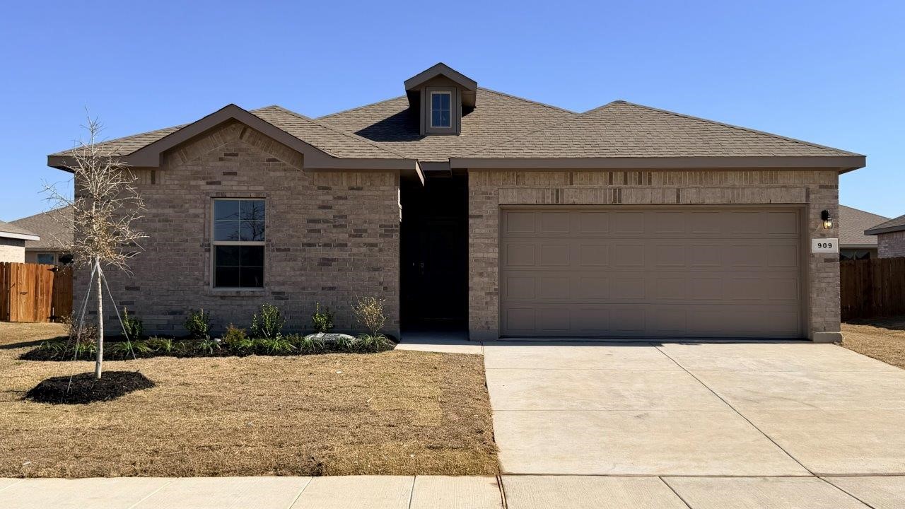 909 Boll Weevil Drive Cleburne TX 76031