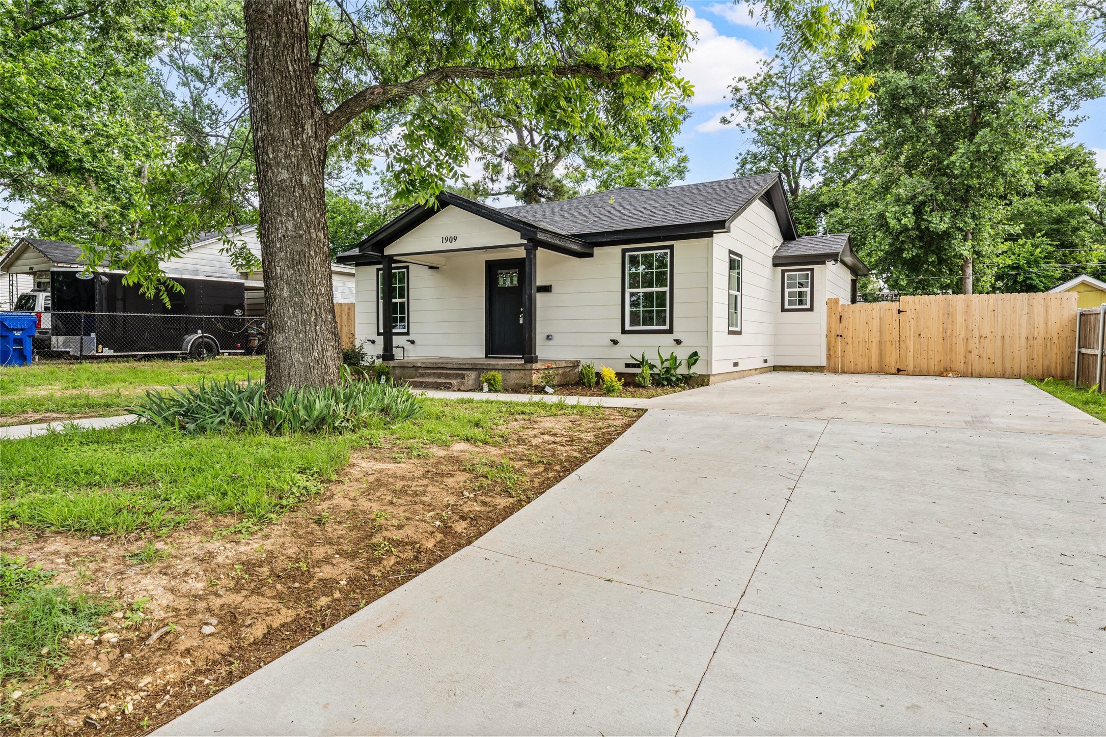 1909 Columbia Street Waco TX 76711