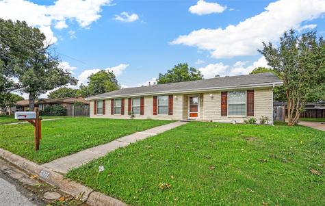 1756 Acorn Lane Hurst TX 76054