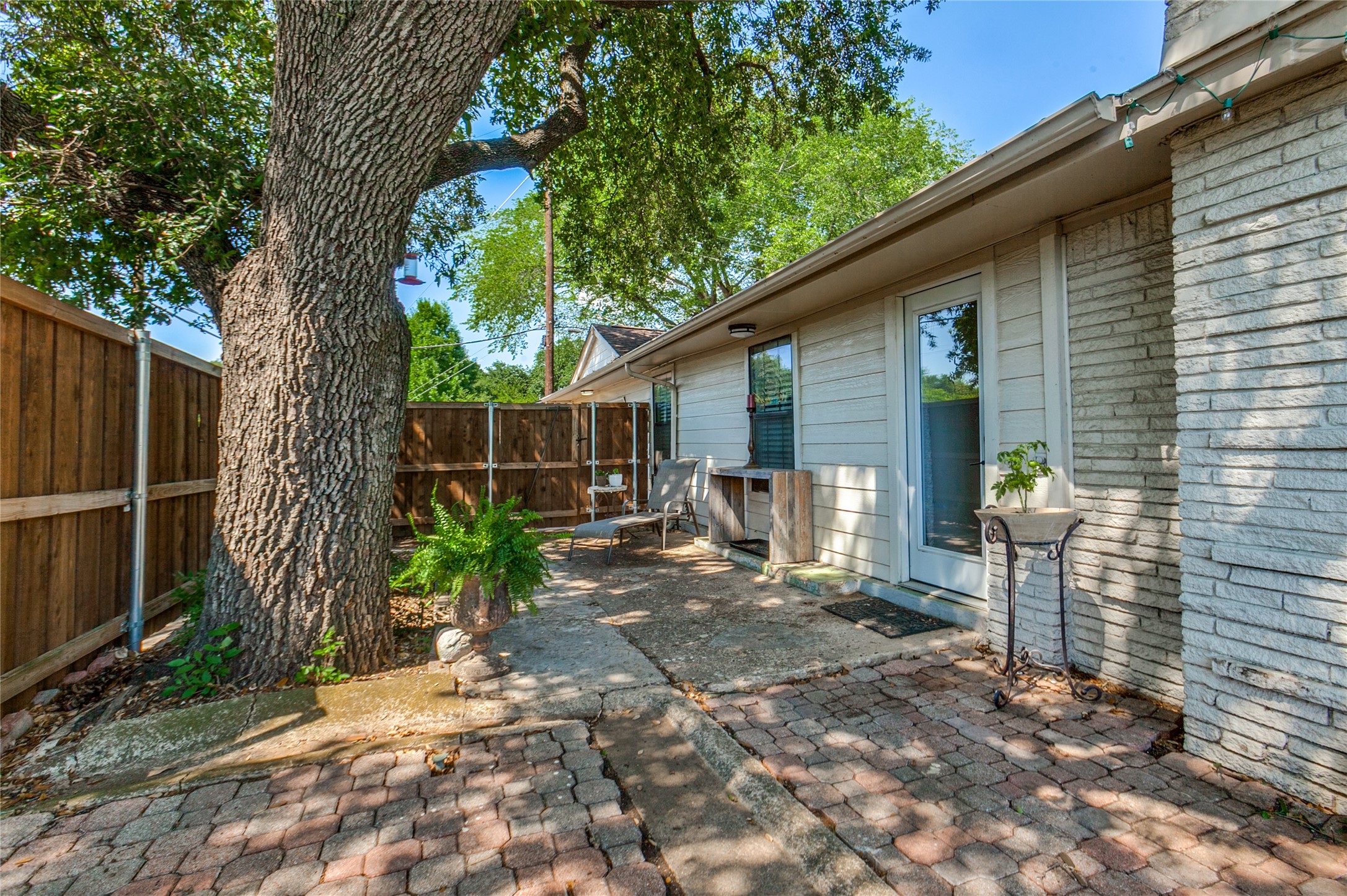 6405 Glennox Lane Dallas TX 75214