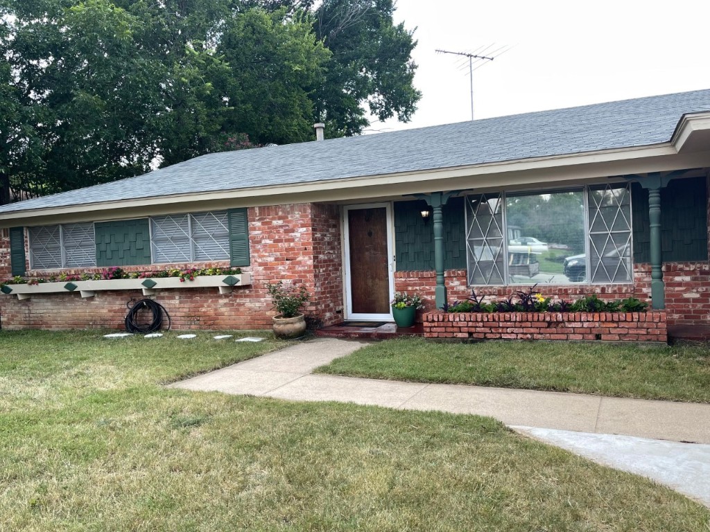1321 Hurstview Drive Hurst TX 76053