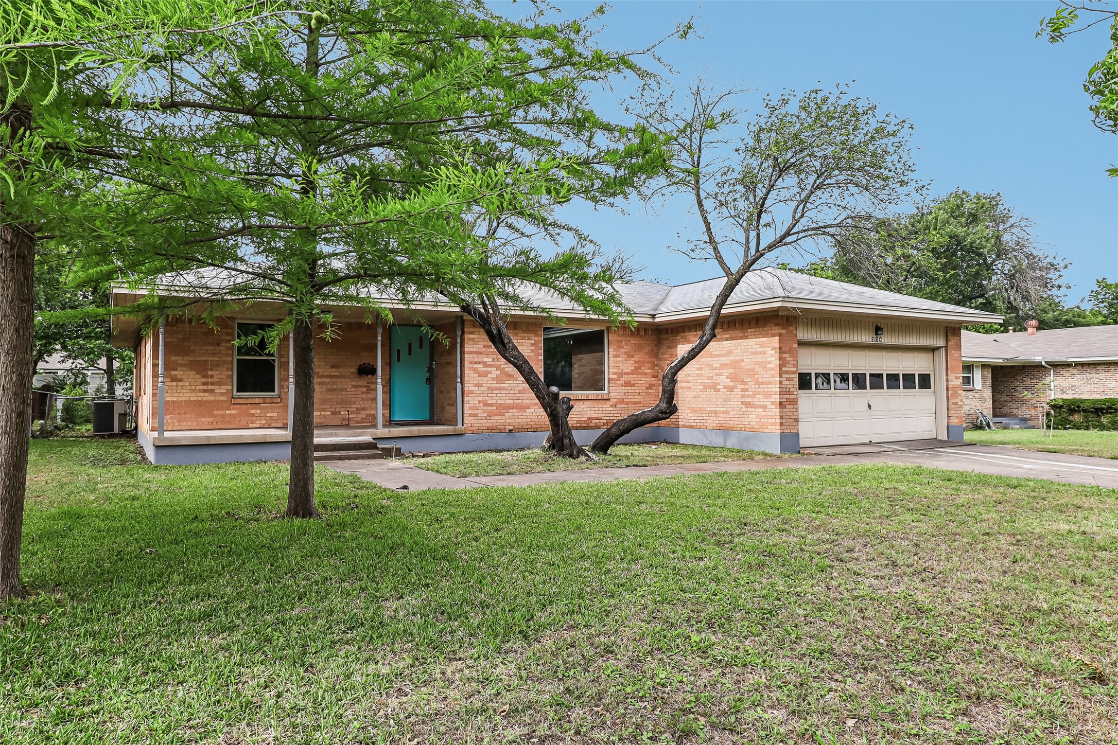 318 Harman Street Duncanville TX 75116