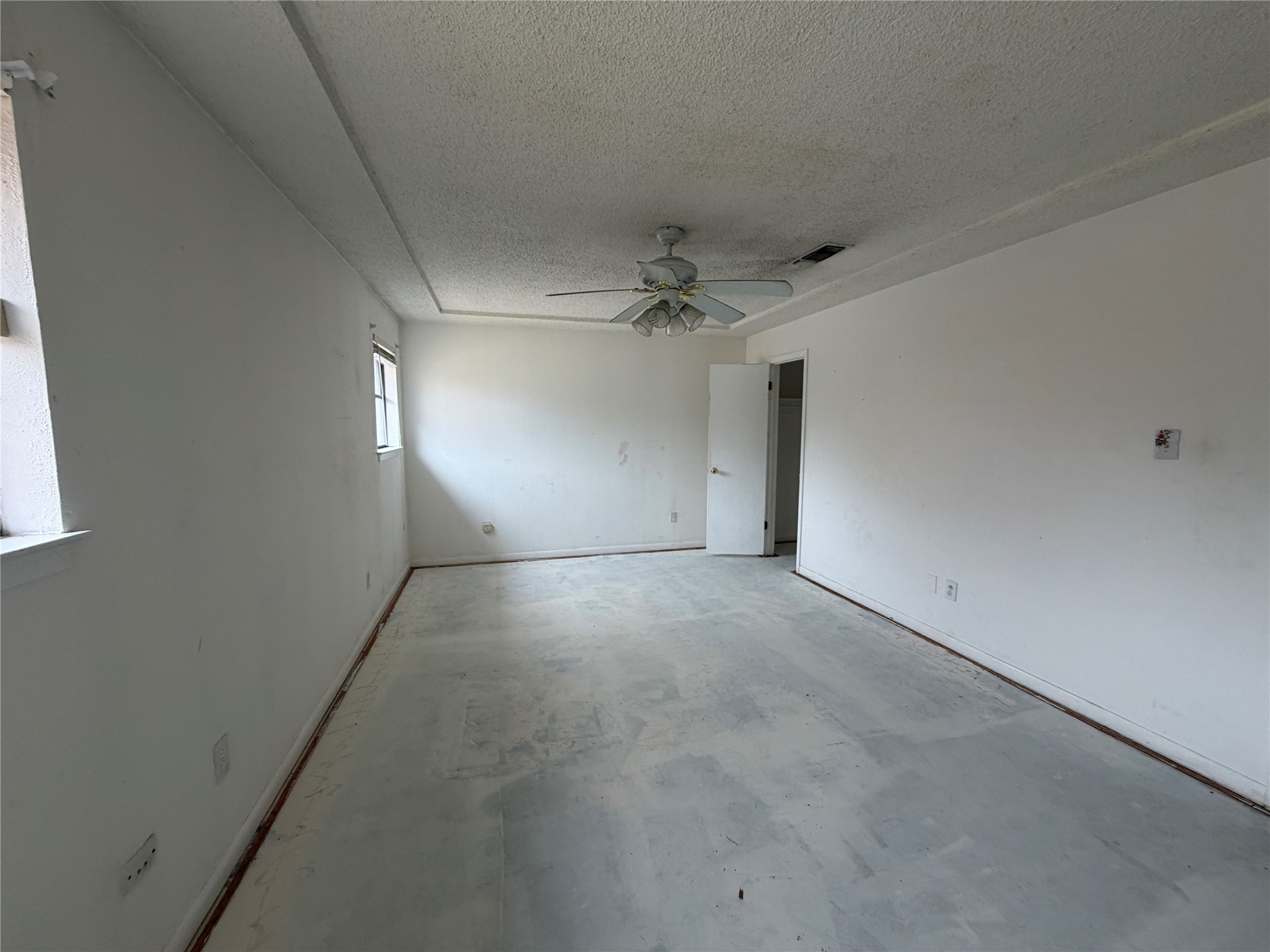 1115 Green River Trail Cleburne TX 76033