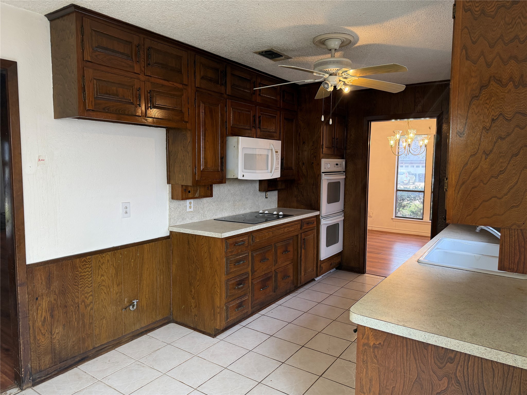 1115 Green River Trail Cleburne TX 76033