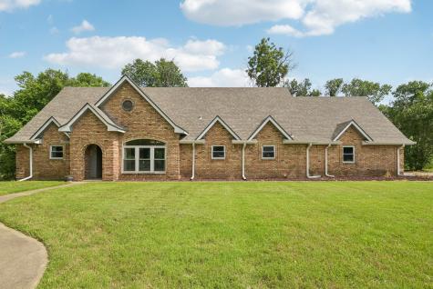 251 Edward Street Springtown TX 76082
