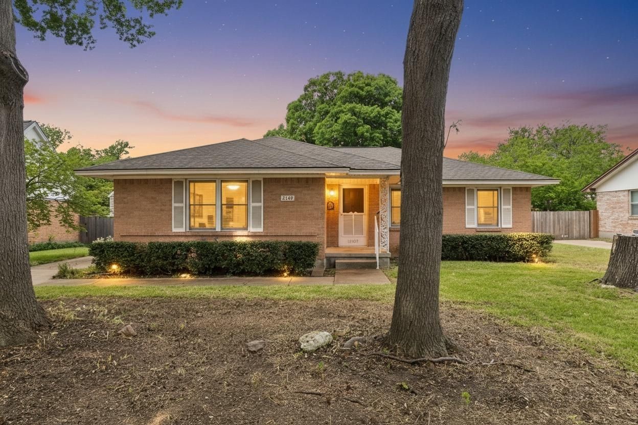2109 Patricia Lane Garland TX 75041