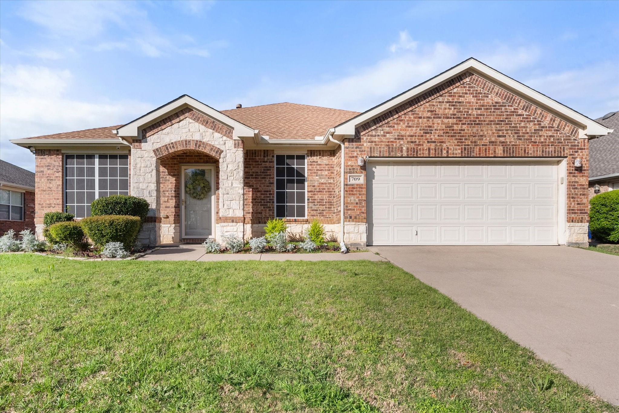 709 Fannin Lane Mansfield TX 76063