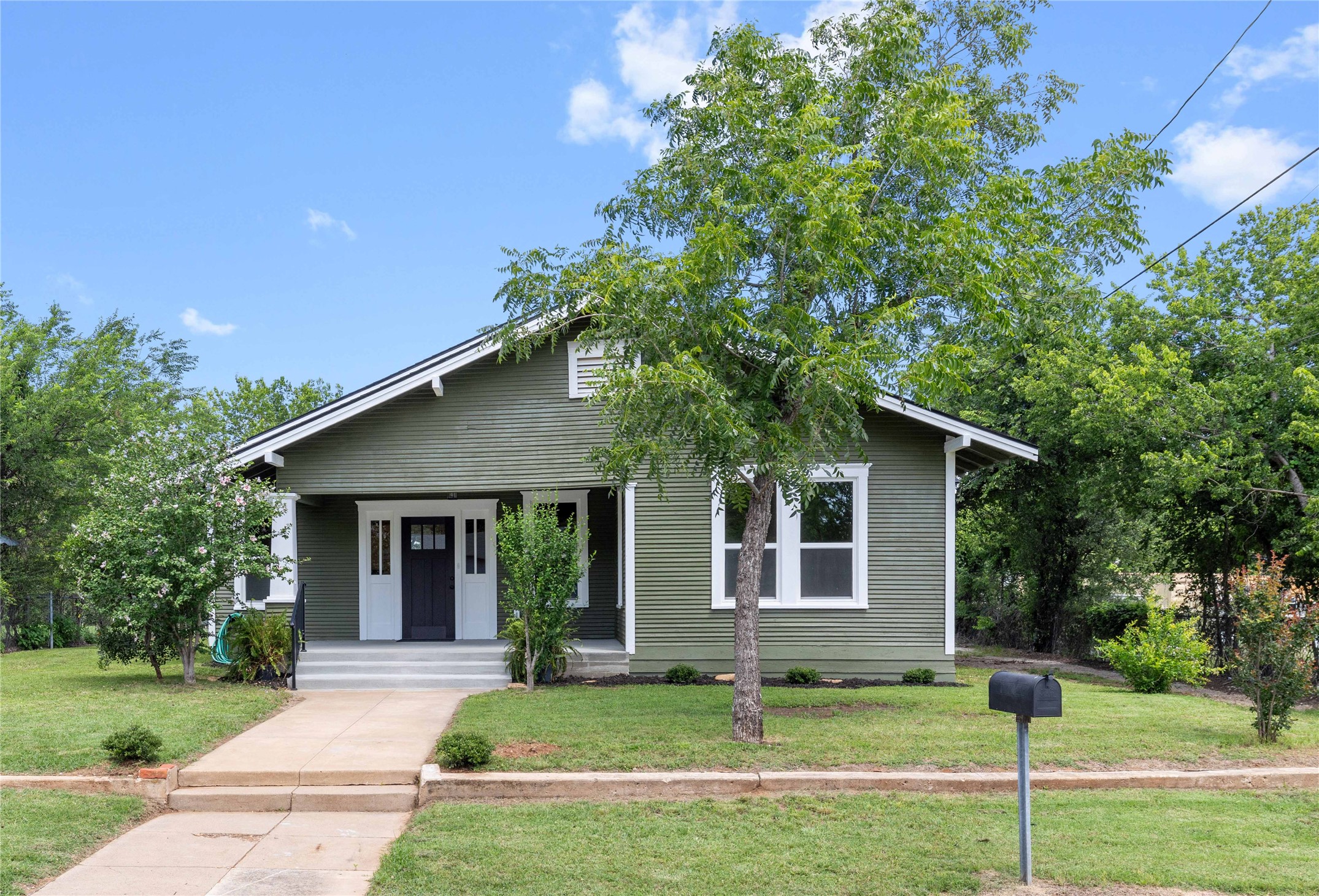 709 Avenue H Brownwood TX 76801