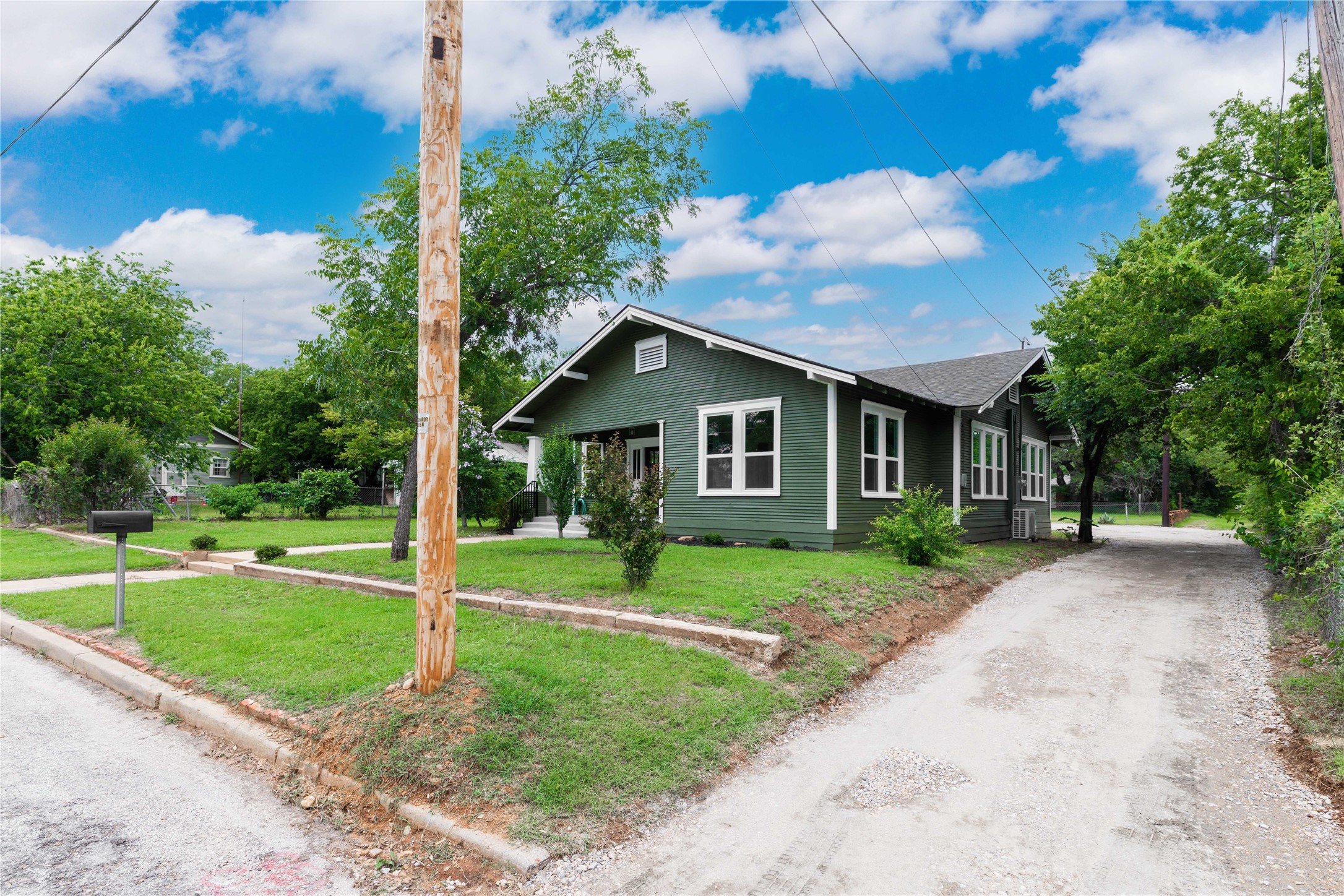 709 Avenue H Brownwood TX 76801