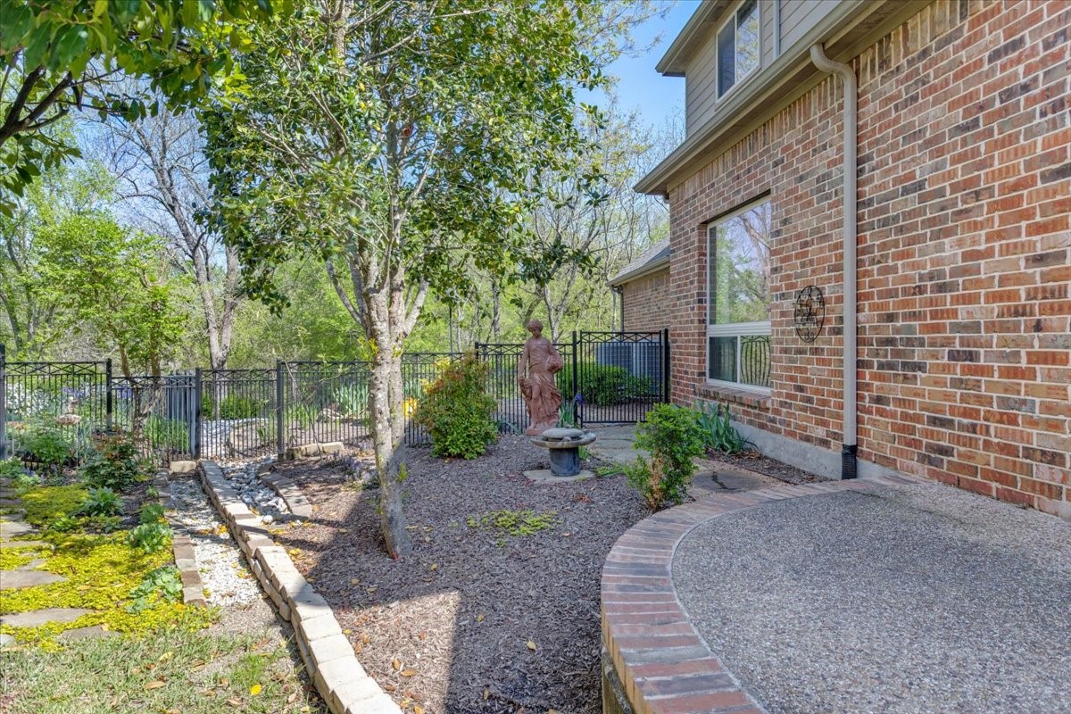 1008 Shoal Creek Court Fairview TX 75069