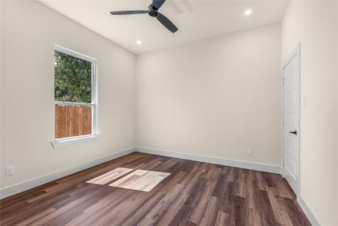 3021 Avenue J Fort Worth TX 76105