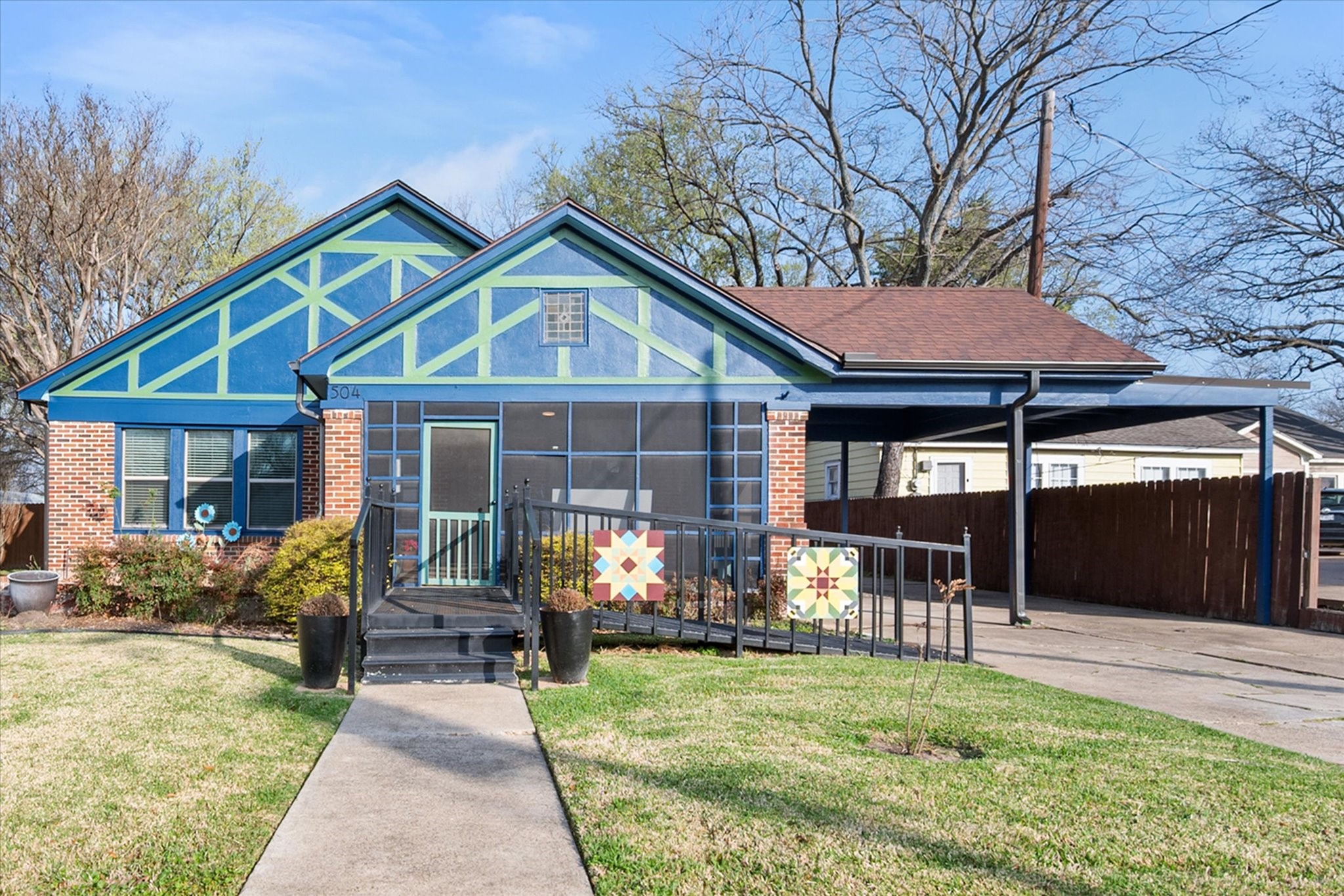 504 W Gilmer Street Ennis TX 75119