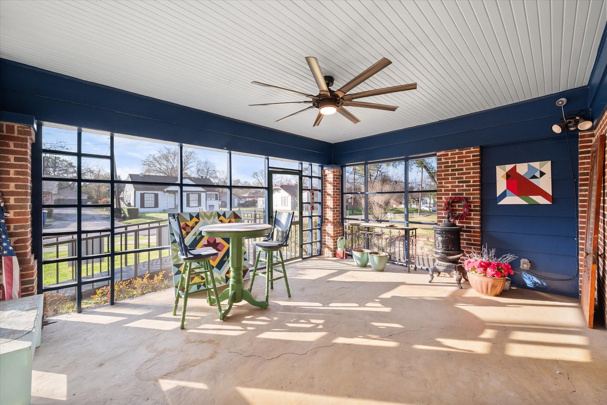 504 W Gilmer Street Ennis TX 75119