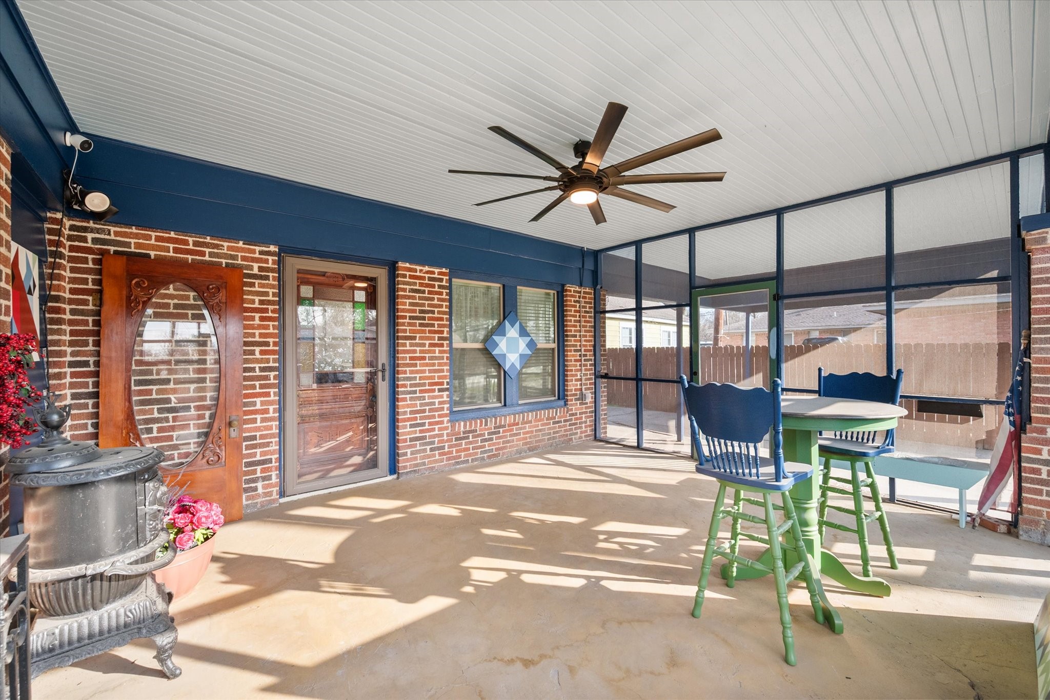 504 W Gilmer Street Ennis TX 75119