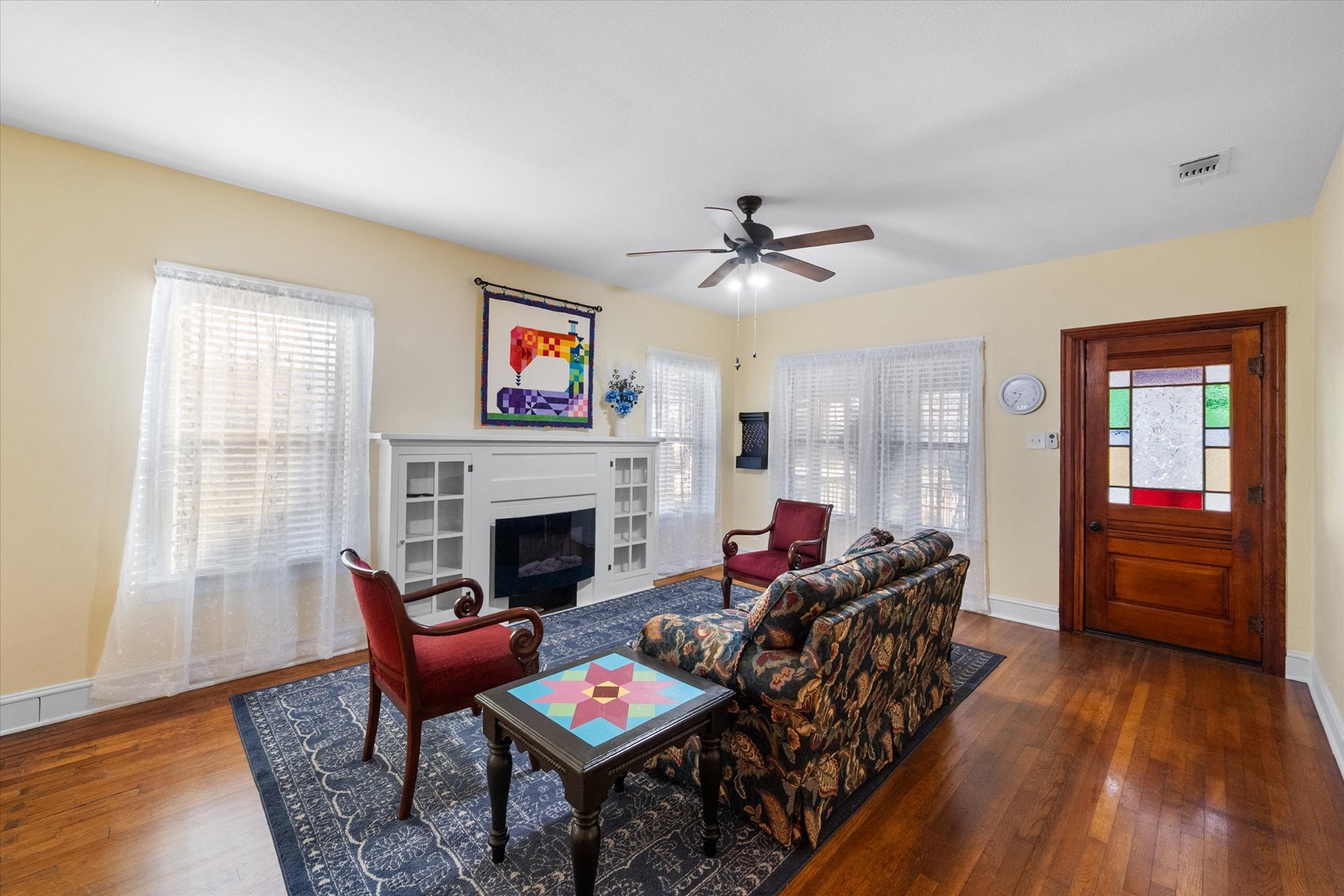 504 W Gilmer Street Ennis TX 75119