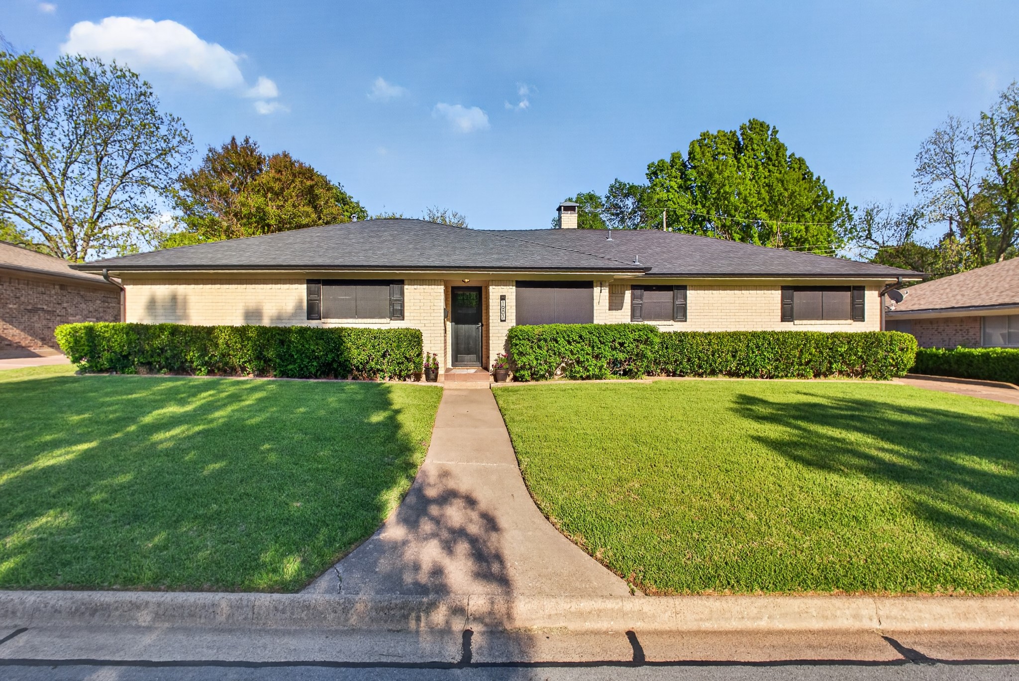 1907 Wes Hardin Circle Bonham TX 75418