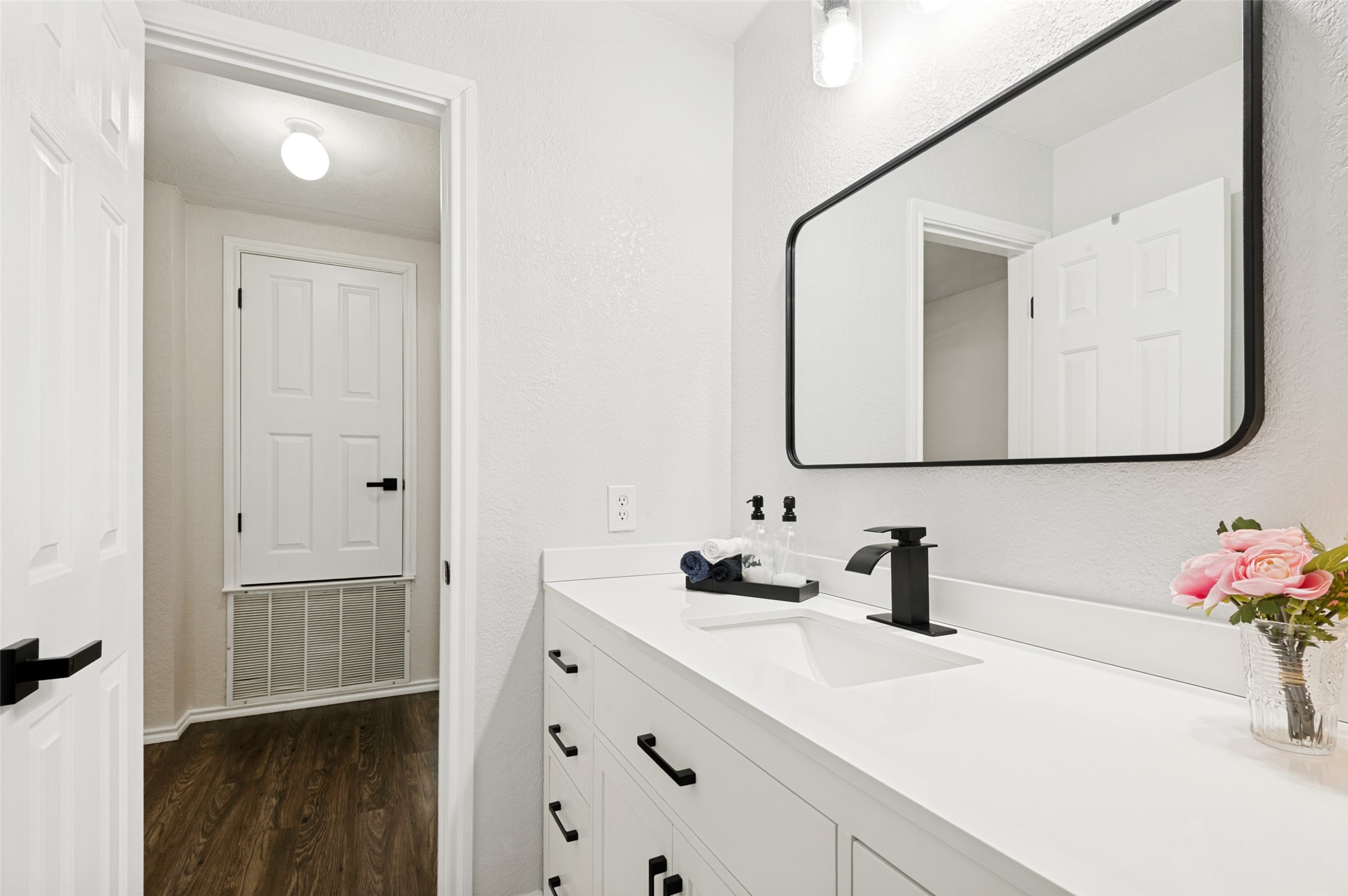 5216 Chessie Circle Haltom City TX 76137