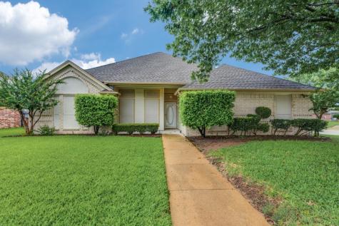300 Vera Drive Burleson TX 76028