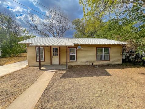 265 W Shirley Street Stephenville TX 76401