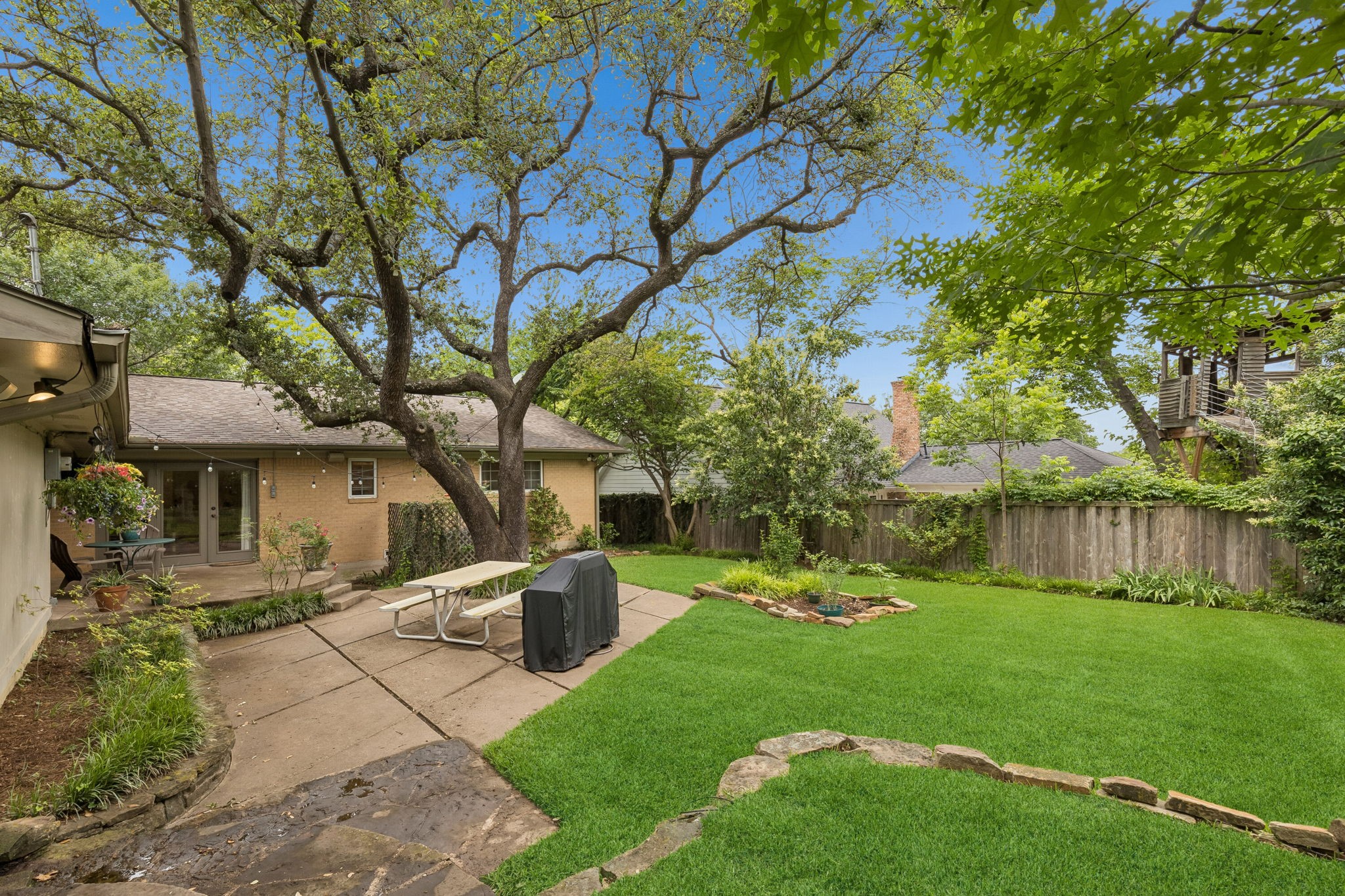 9512 Aldwick Drive Dallas TX 75238