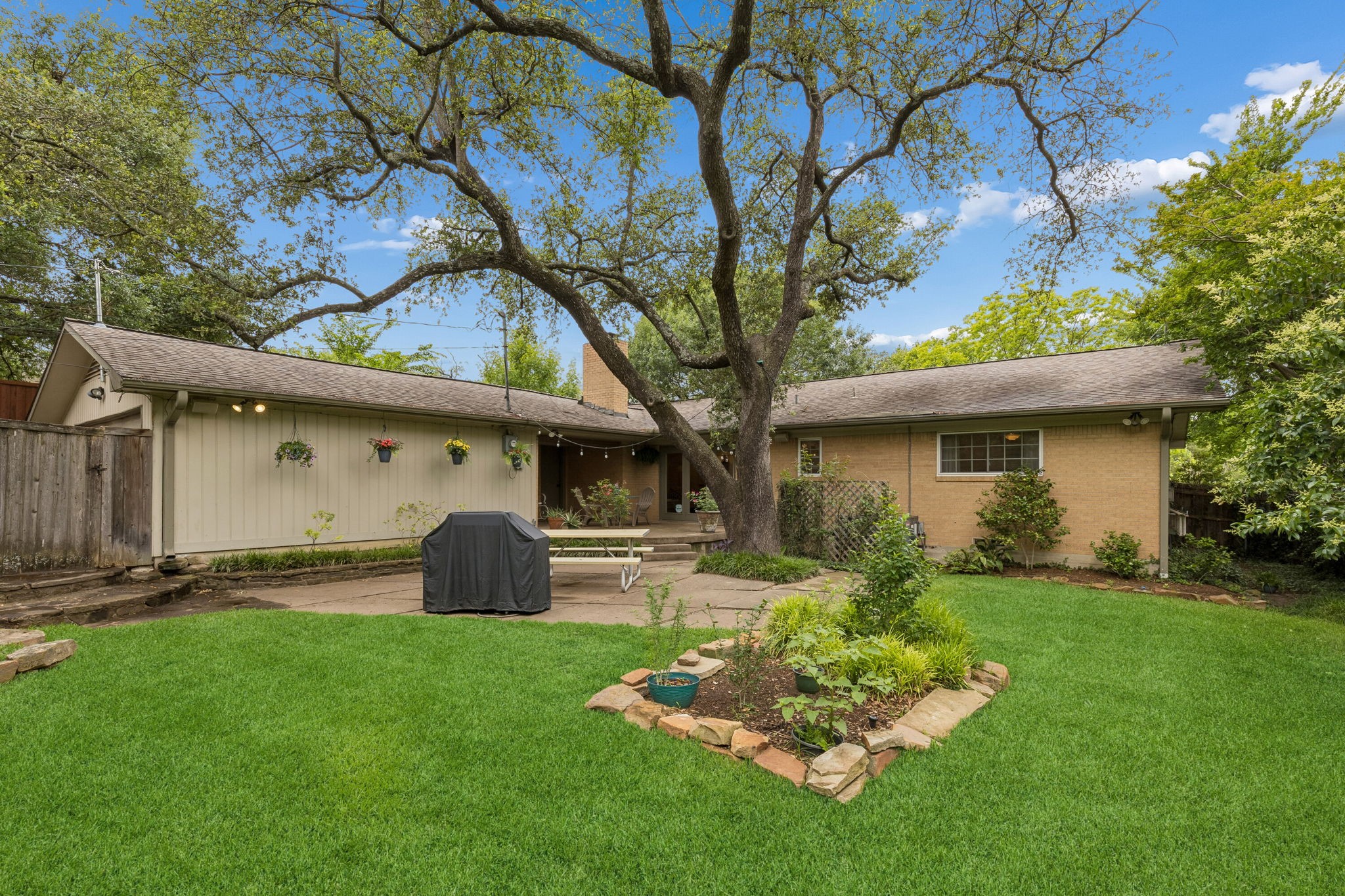 9512 Aldwick Drive Dallas TX 75238
