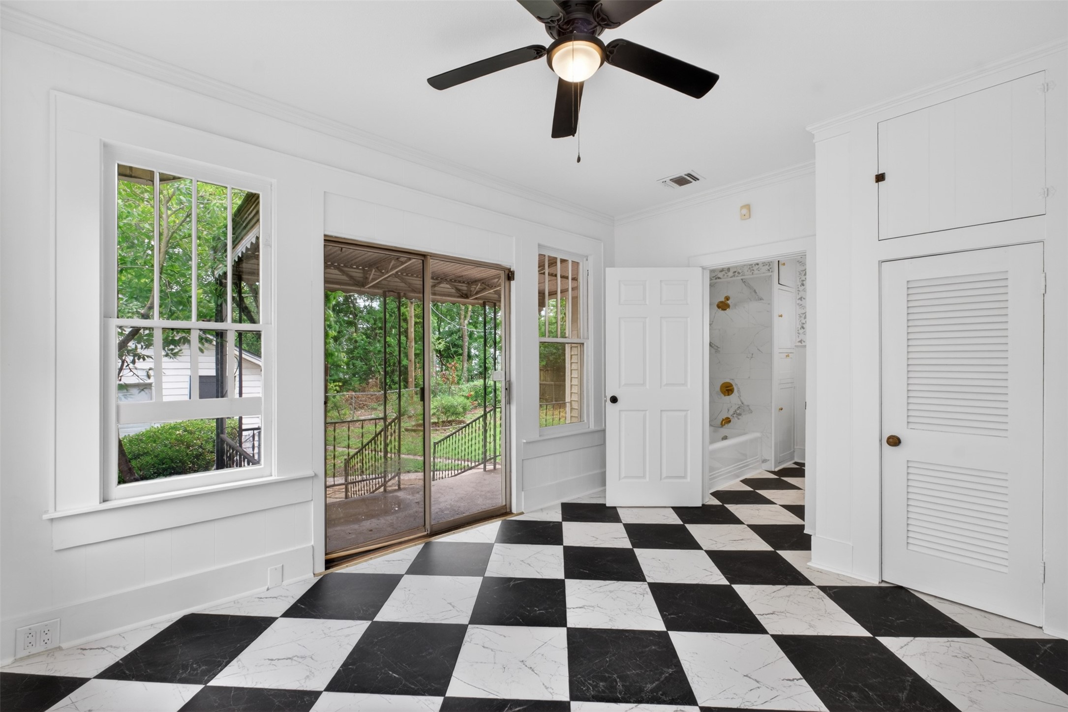 106 Washington Place S Marshall TX 75670