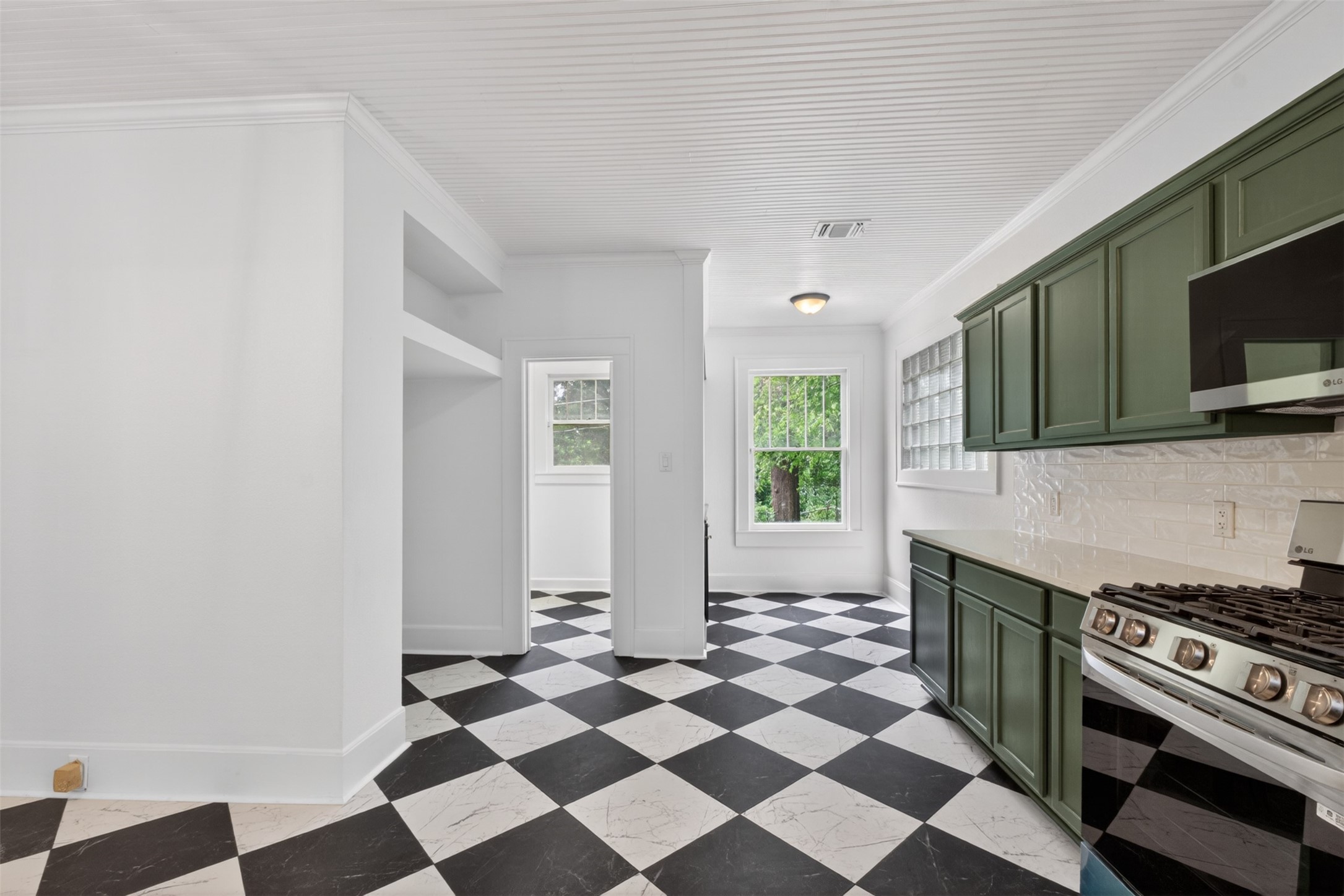 106 Washington Place S Marshall TX 75670