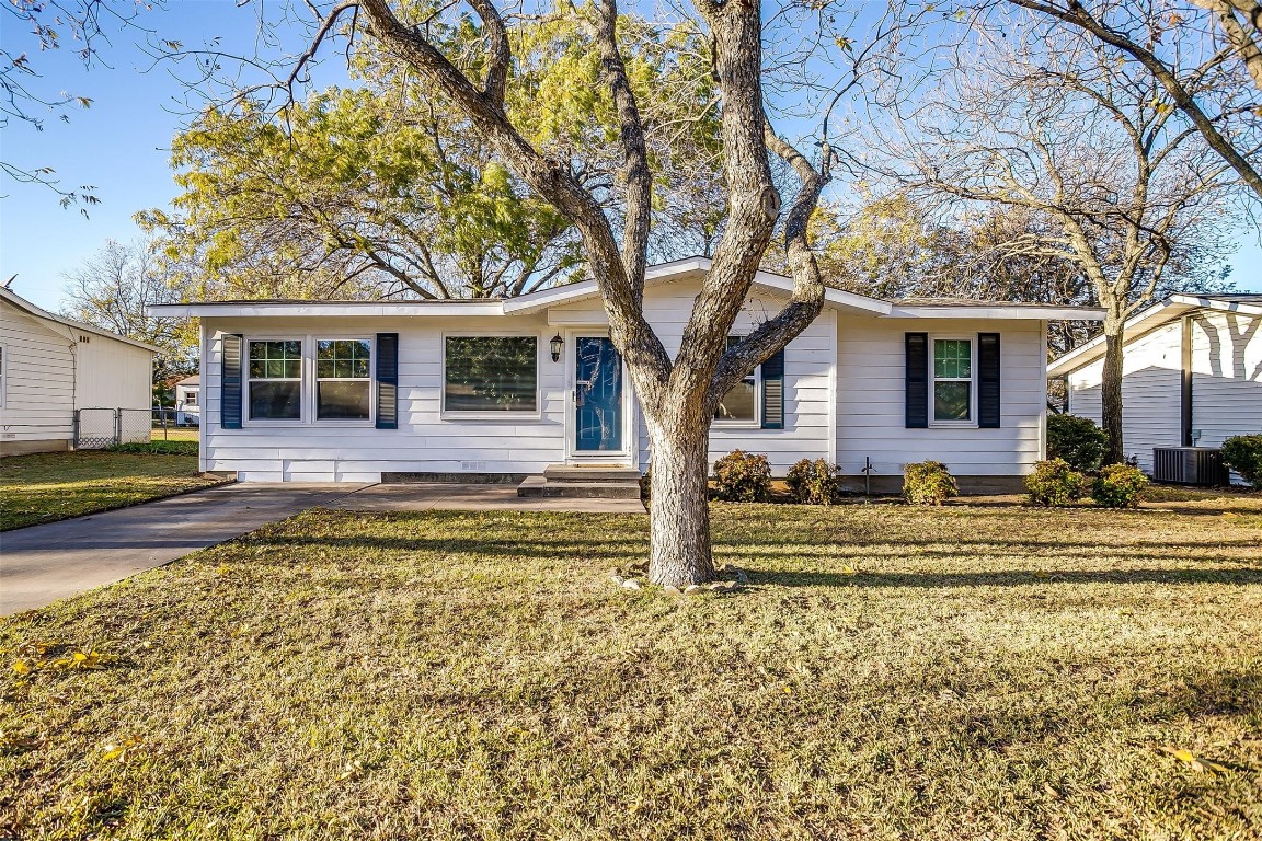 706 Odell Street Cleburne TX 76033