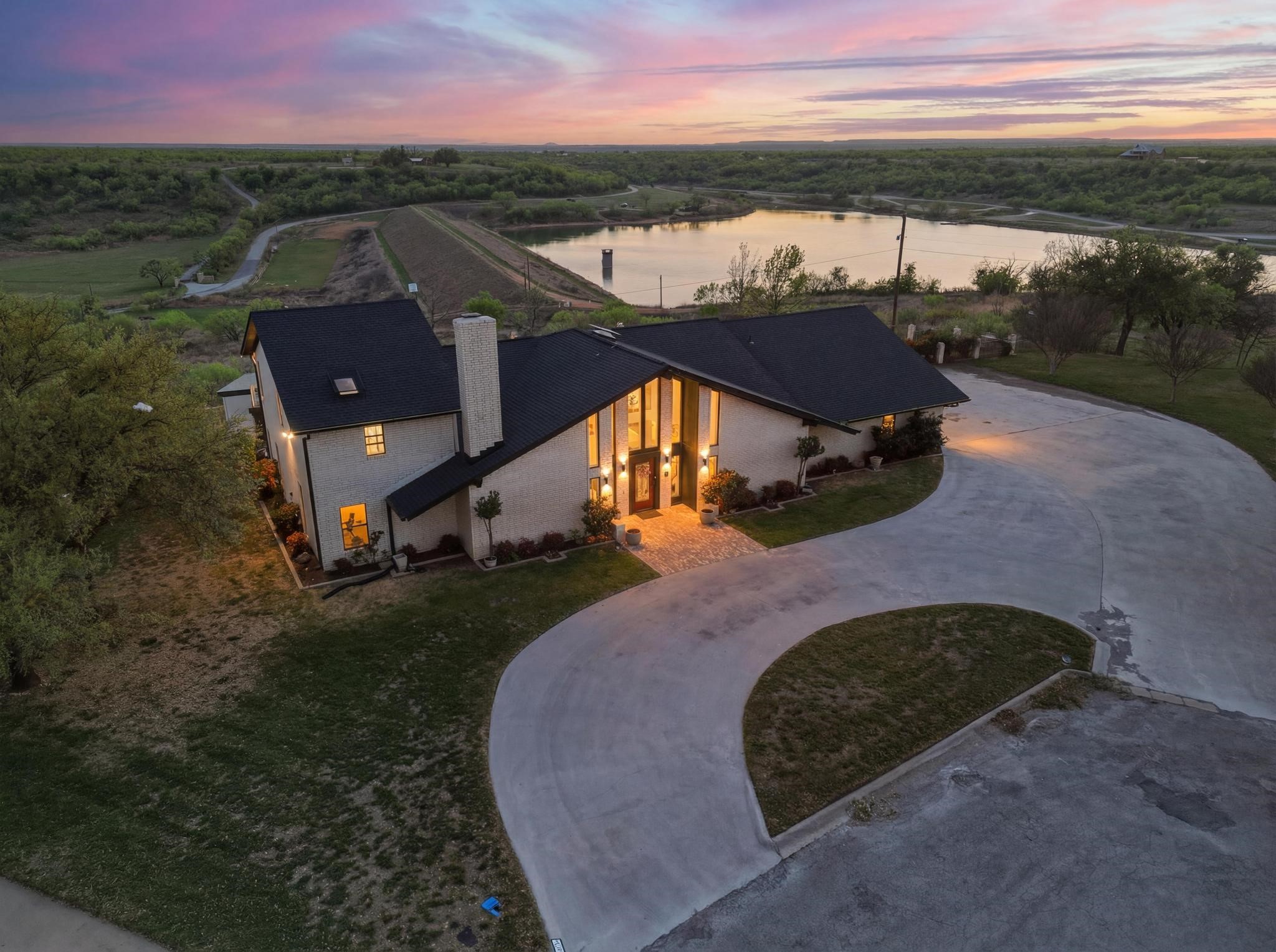 1505 Hillcrest Street Coleman TX 76834