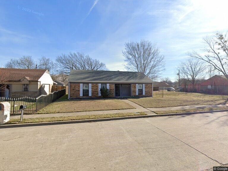 370 Legacy Drive Dallas TX 75217