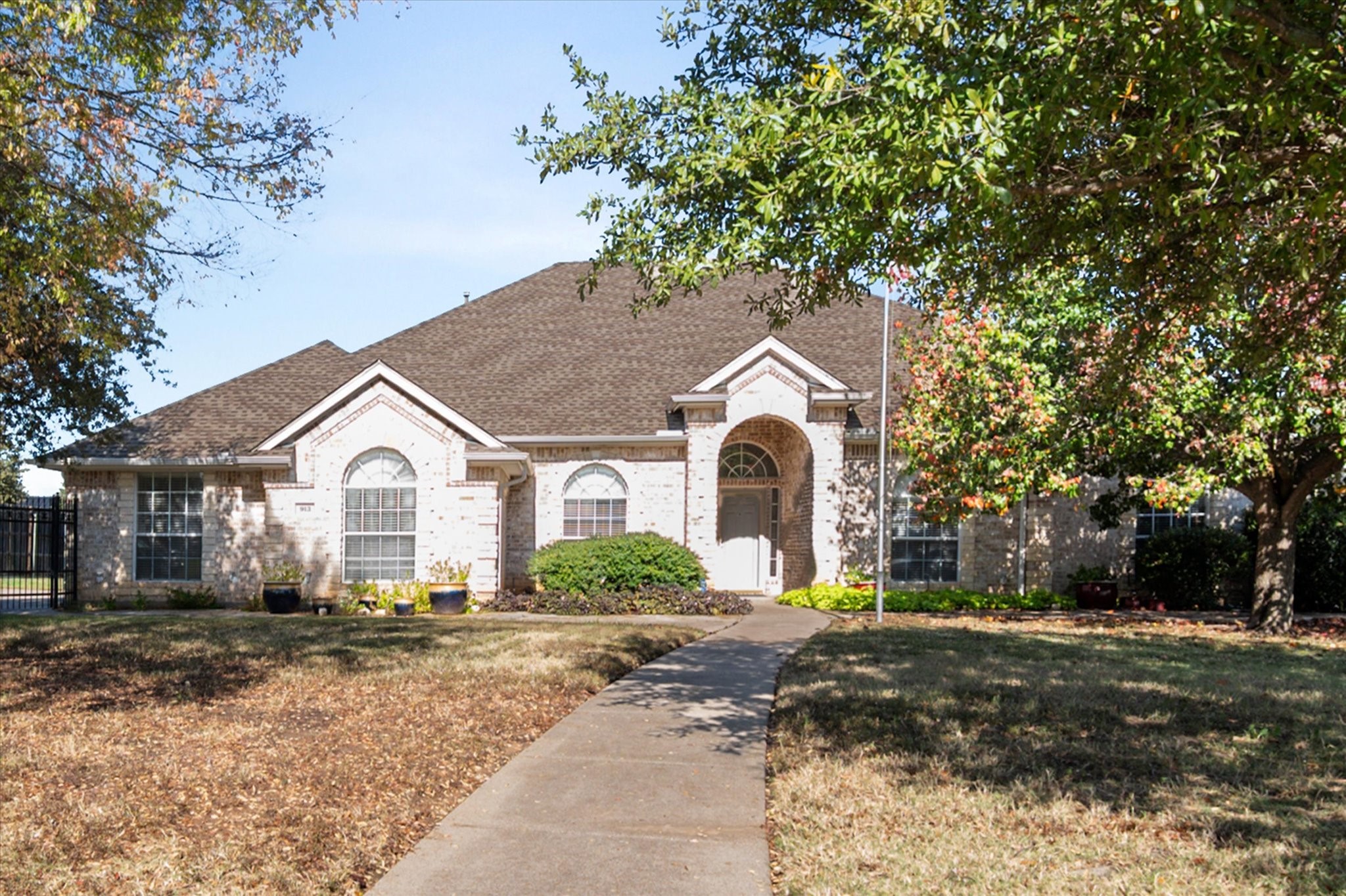 913 Shady Vale Drive Kennedale TX 76060